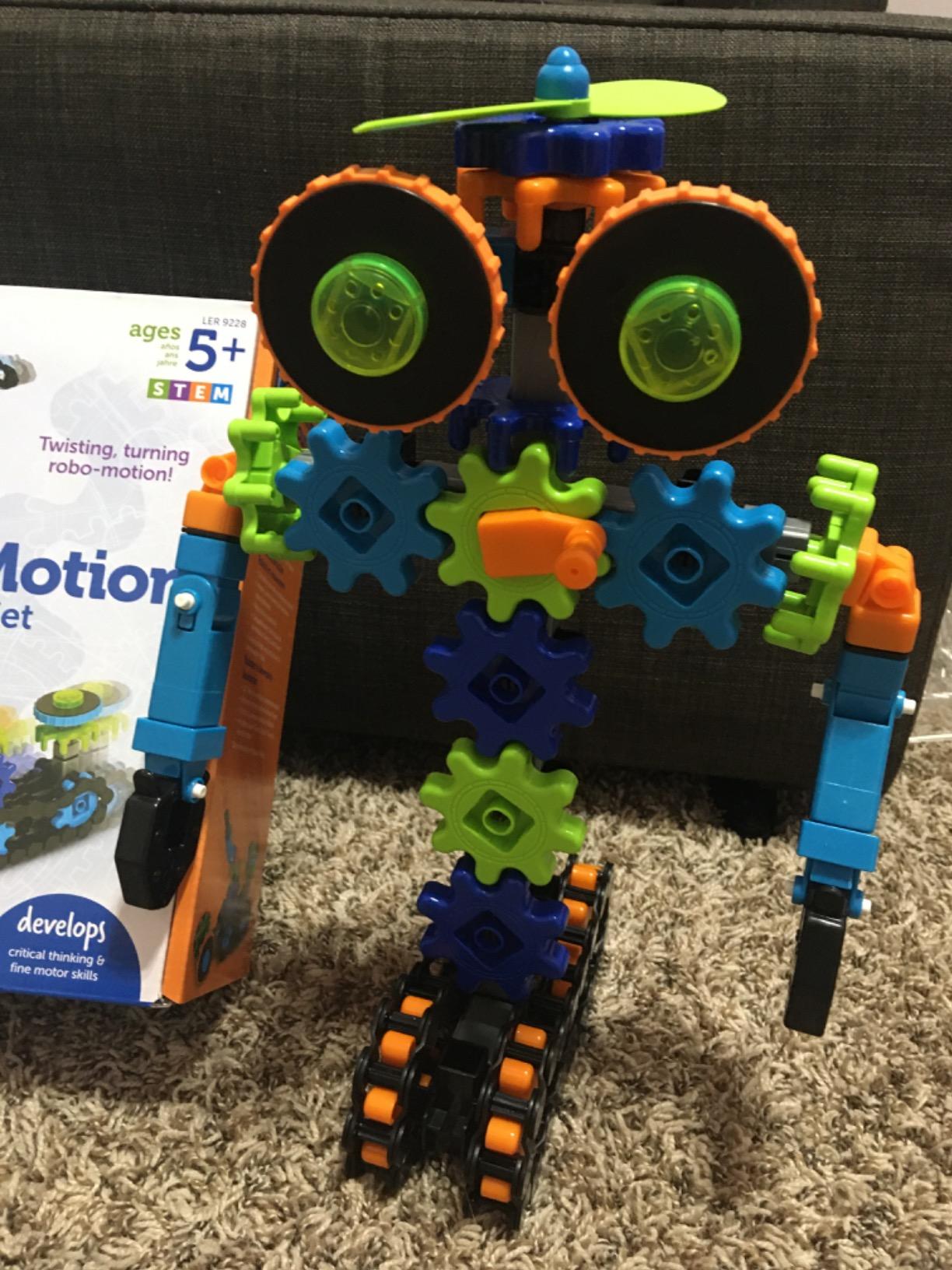 Learning Resources Gears Robots in Motion customer photo 1
