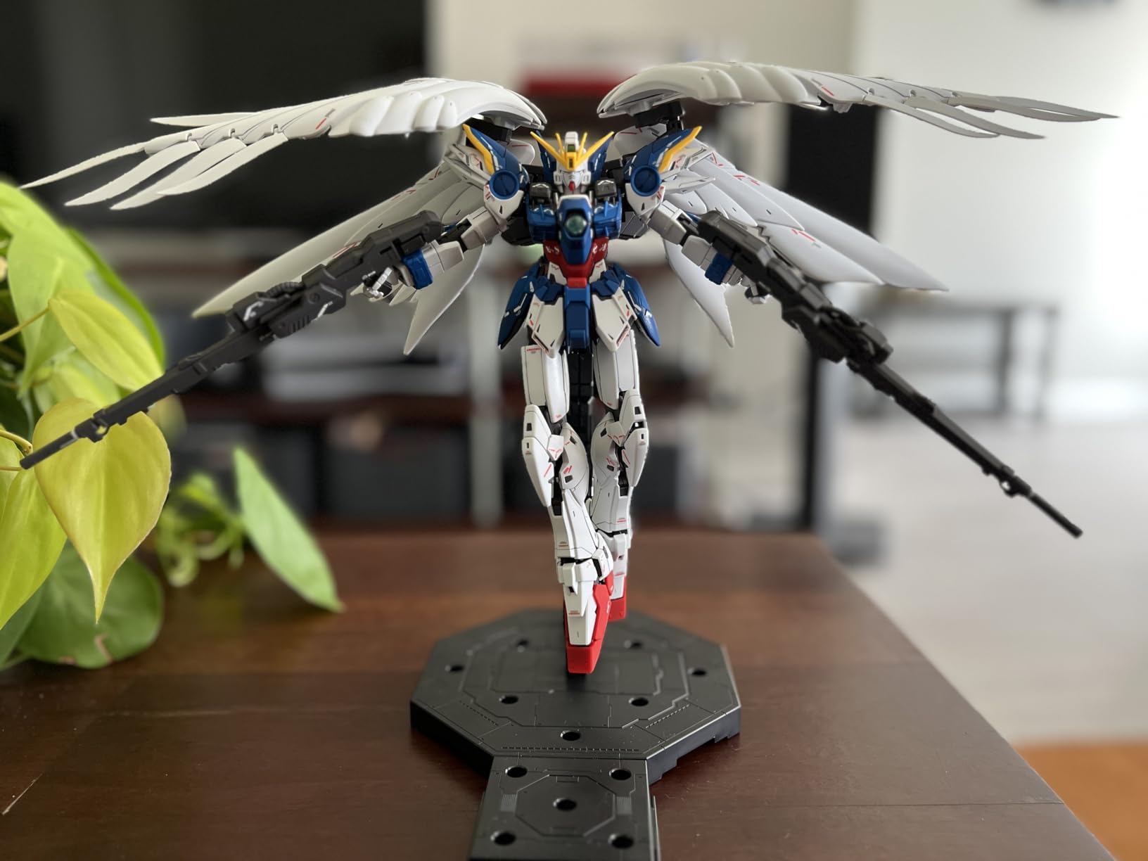 Bandai Hobby - Gundam Wing: Endless Waltz - Wing Gundam Zero (EW) Ver. Ka MG 1/100 Model Kit customer photo 1