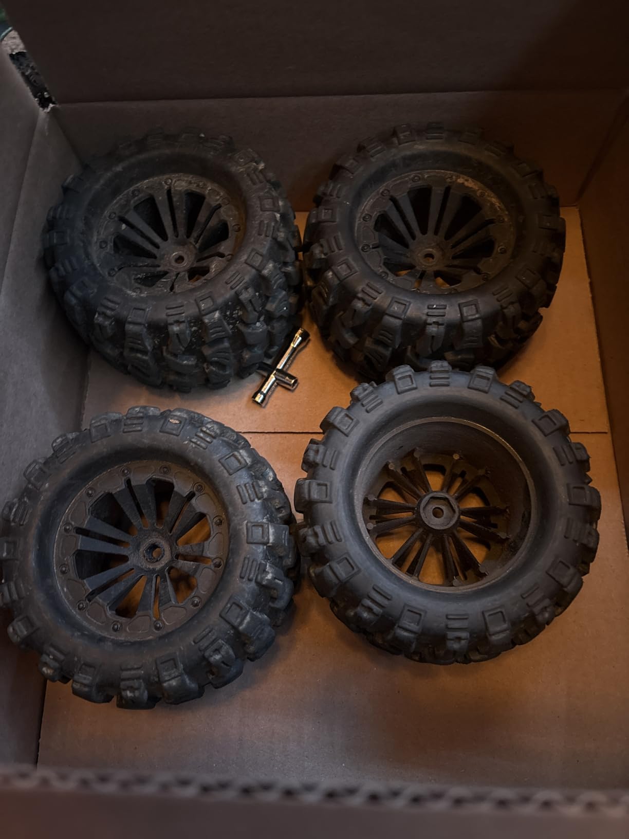 RC Station 12mm Hex RC Wheels and Tires 1/10 Scale 2.8 RC Truck Tires Wheels for Traxxas Rustler Stampede Hoss 2wd 4x4 vxl, Arrma, Redcat Volcano, Preglued customer photo 2