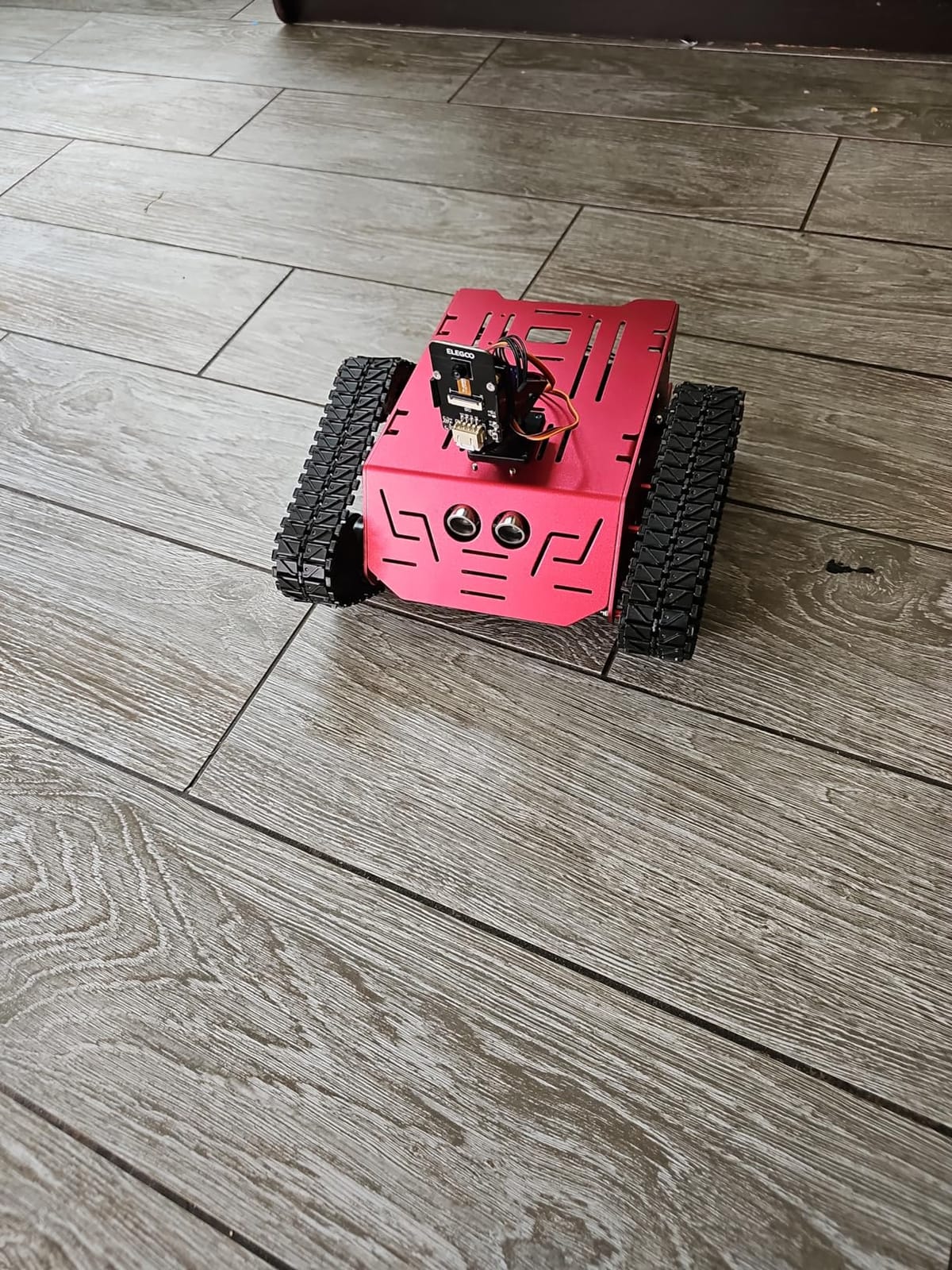 ELEGOO Conqueror Robot Tank Kit with UNO R3, Compatible with Arduino | WiFi FPV Camera, Obstacle Avoidance, Line Tracking customer photo 2