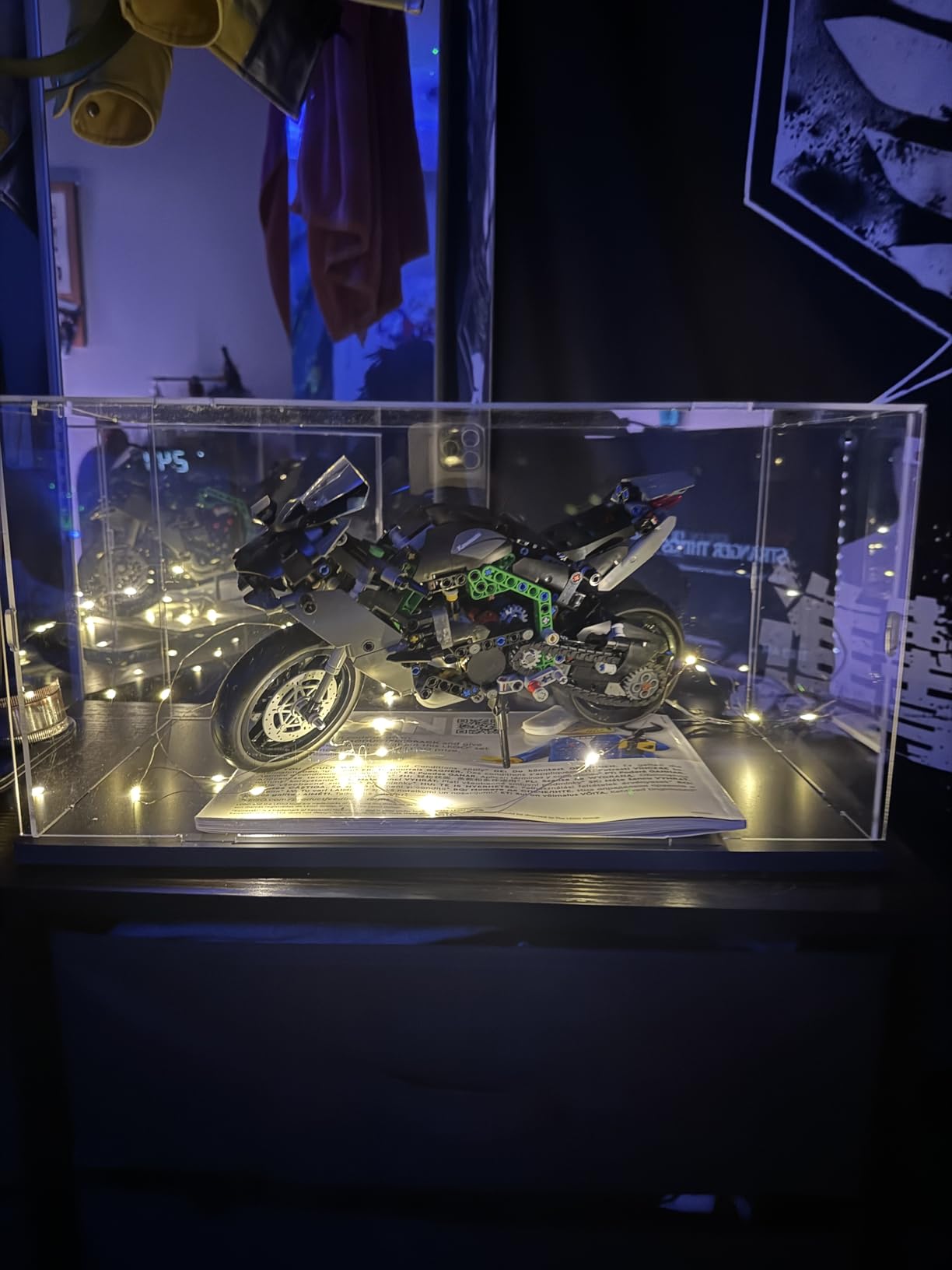 Thickened Clear Acrylic Display Case for Lego 10295 10337 10330 10353 76450 42176 43268 42170 42160 10300 Collectibles 1/18 Rc Car, Transparent Box Dustproof with Light, Black Inside 15.7x7.9x7.9in customer photo 1