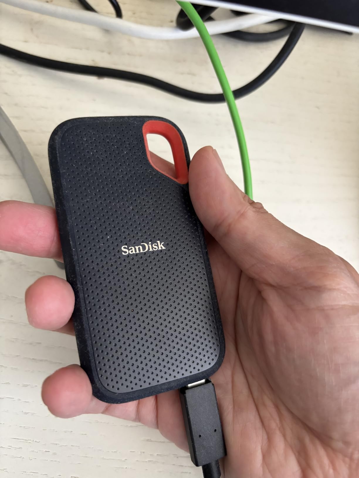 SANDISK 2TB Extreme Portable SSD (Old Model) - Up to 1050MB/s, USB-C, USB 3.2 Gen 2, IP65 Water and Dust Resistance, Updated Firmware - External Solid State Drive - SDSSDE61-2T00-G25 customer photo 2
