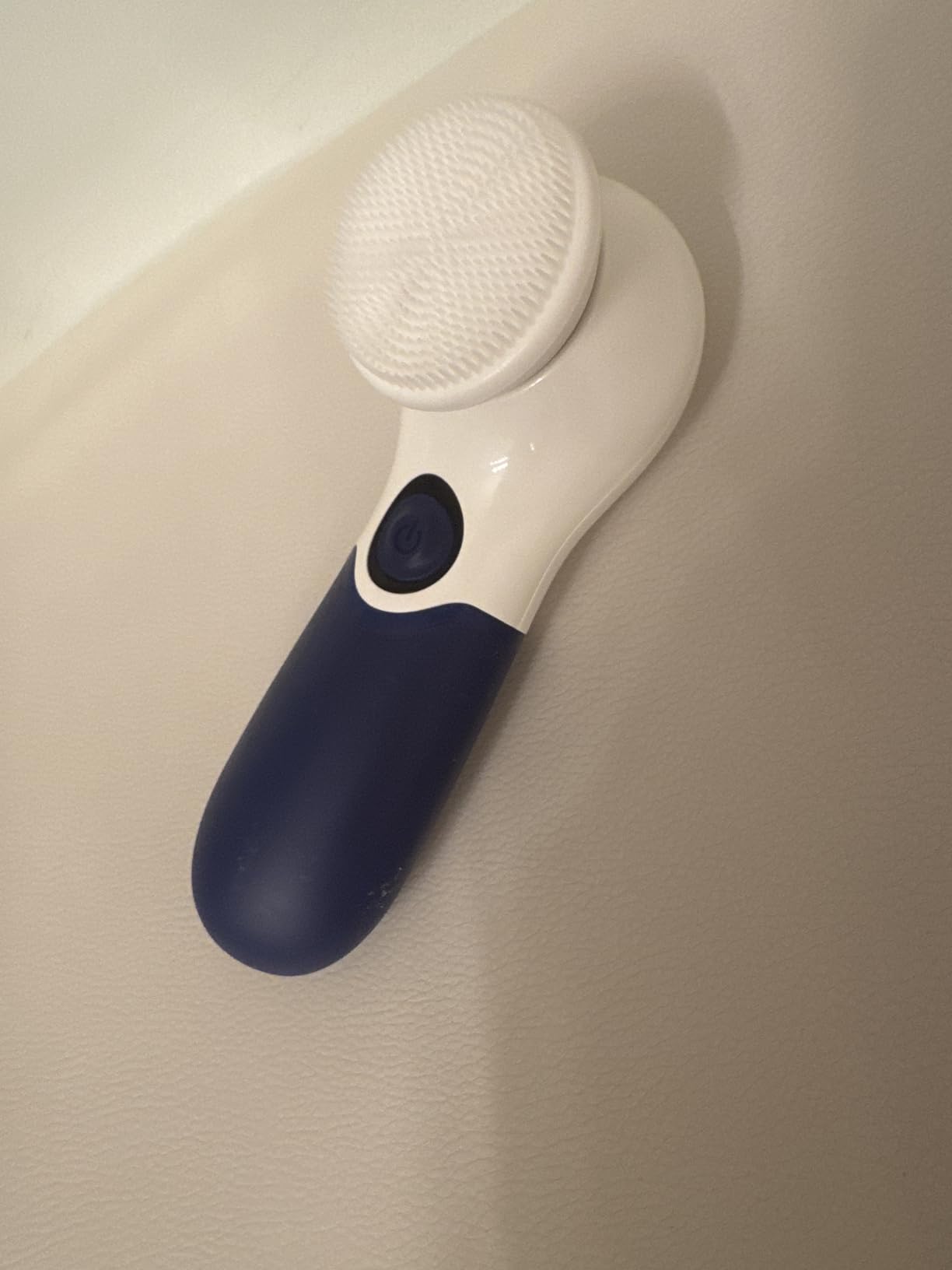 Facial Cleansing Brush Electric Facial Exfoliating Massage Brush with 3 Cleanser Heads and 2 Speeds Adjustable for Deep Cleaning, Removing Blackhead, Face Massaging customer photo 1