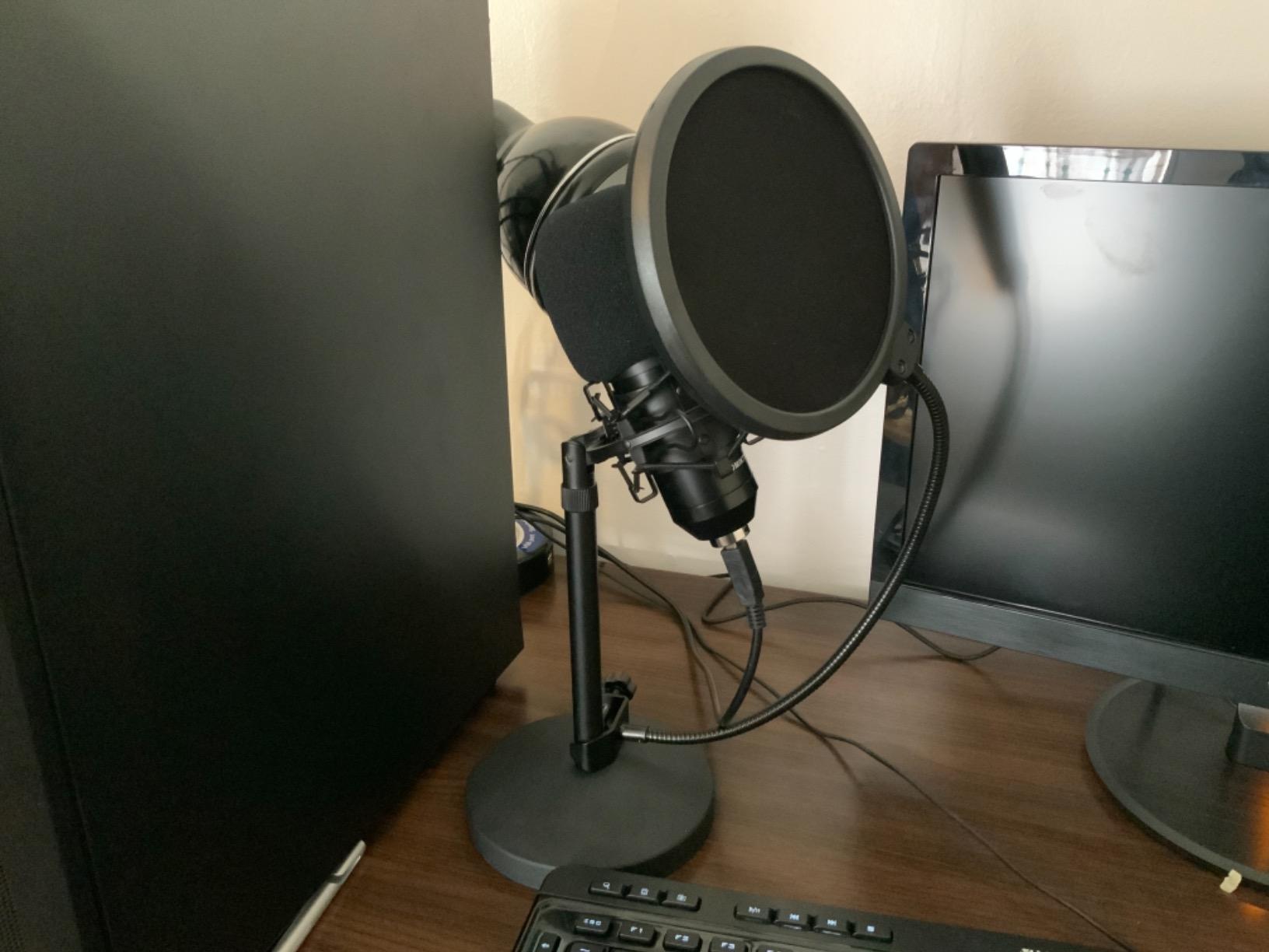Pyle USB Microphone Podcast Recording Kit - Audio Cardioid Condenser Mic w/Shock Mount Stand & Pop Filter, for Gaming PS4, Streaming, Podcasting, Studio, YouTube, Works w/Windows PC Mac PDMIKT200 customer photo 2