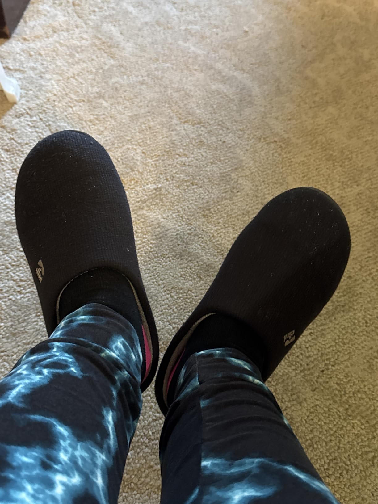 RockDove Women's Original Two-Tone Memory Foam Slipper | Slip-on, Indoor/Outdoor, House Use, Non-Slip, Machine Washable, Lightweight, Skin-Friendly, Gift-Ready customer photo 2