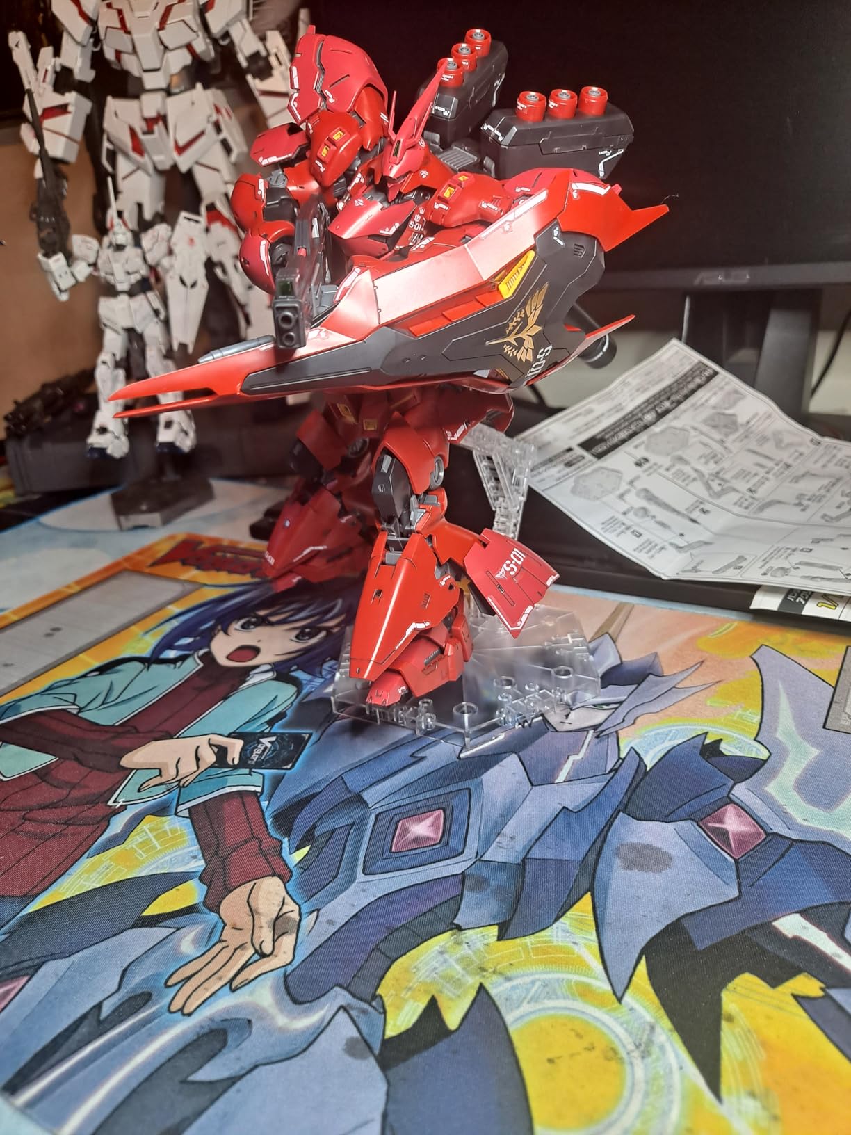 BANDAI NAMCO Entertainment Mobile Suit Gundam Char's Counterattack RG 1/144 Sazabi Plastic Model Kit, Large customer photo 1