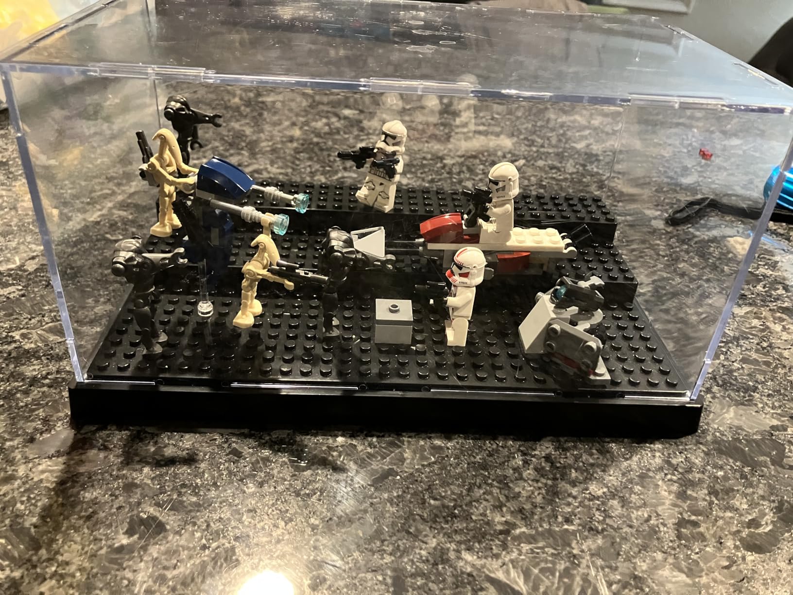 KKU Display Case for Minifigure Action Figures Blocks, Acrylic Minifigure Display Case Box Storage with 3 Movable Steps customer photo 1