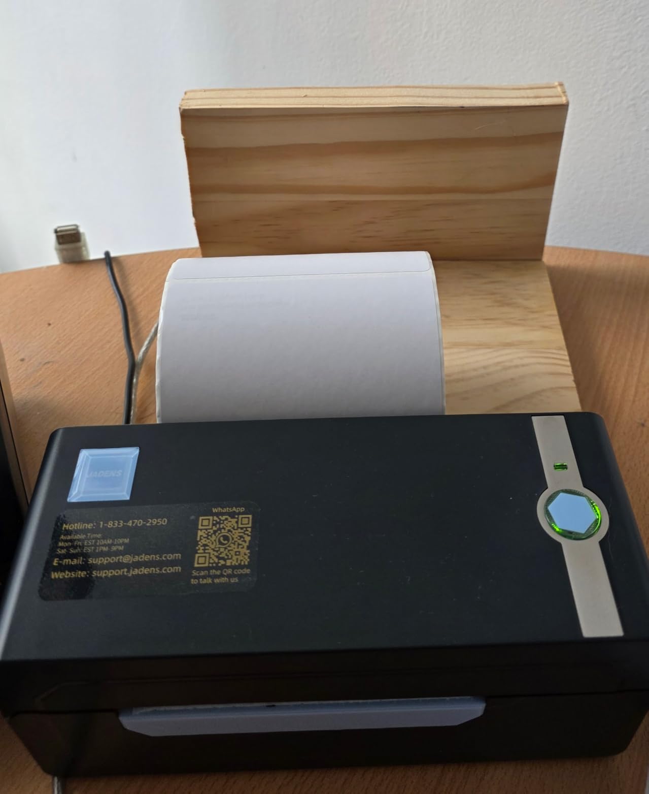 JADENS Bluetooth Thermal Shipping Label Printer, Wireless 4x6 Label Printer customer photo 1