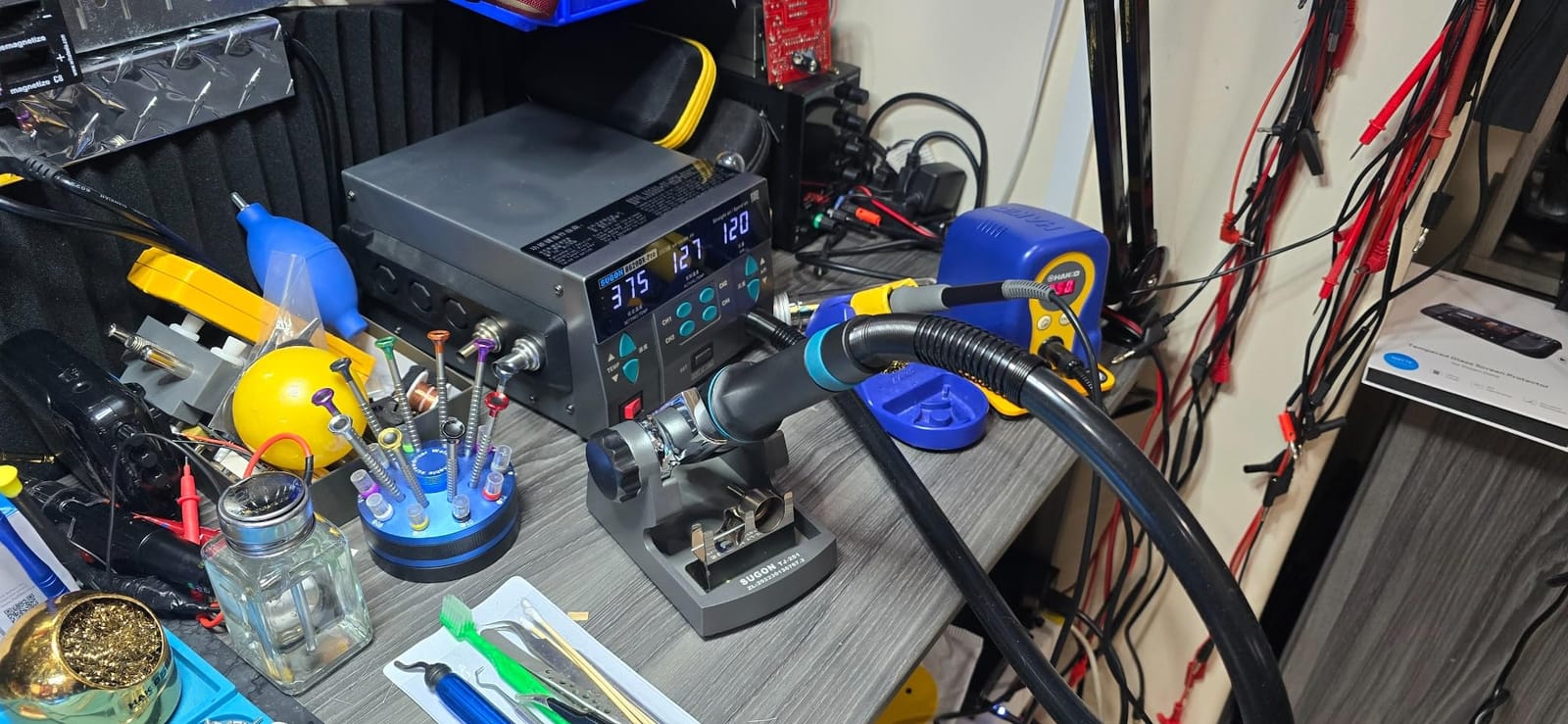SUGON 8620DX 110V Digital Hot Air Rework Station 1300W,212℉-845℉ Adjustable Temperature C/F,4 Memory Storage,6 Air Nozzle,SMD Hot Air Station with Quick Change High Temperature Air Nozzle Bracket customer photo 1
