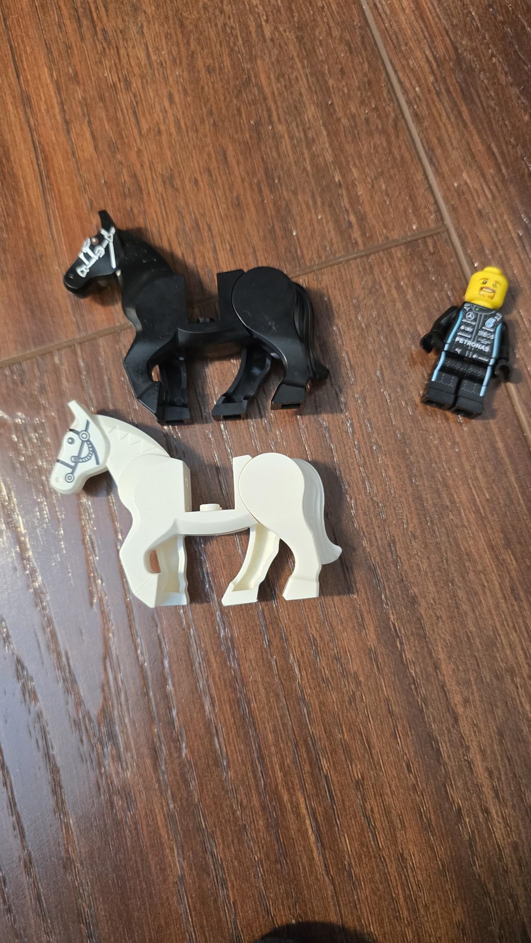 BroTex Knights People Accessories Building Block - Medieval Weapon Armor Swords Helmet Horse, Castle Knight Shield Spear, MOC Bricks Parts Toys Sets for Boys customer photo 1