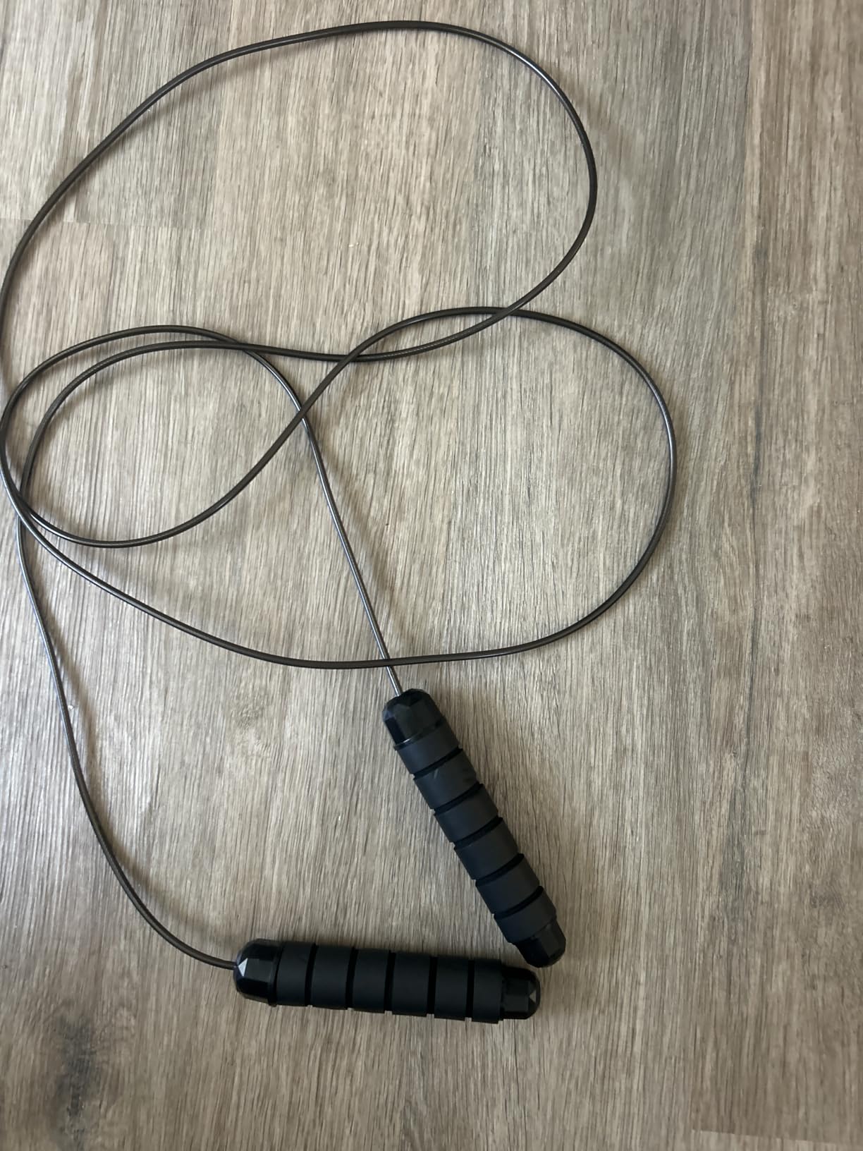 Jump Rope, Tangle-Free Rapid Speed Jumping Rope Cable with Ball Bearings for Women, Men, and Kids, Adjustable Steel Jump Rope with Foam Handles for Home Gym Exercise Fitness Workout Equipment & Slim Body customer photo 1