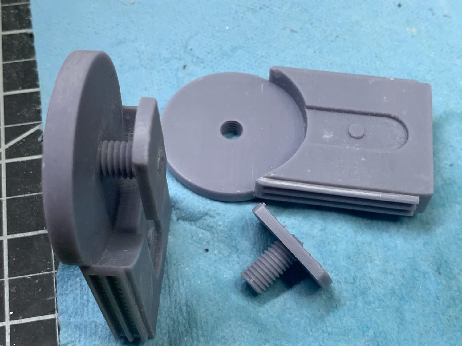 Chitu Systems Conjure Sculpt Resin, 3D Printer Resin High-Detailed with Very Clear Detail Performance, Best-Resin for Miniatures and Display Pieces LCD 3D Printing (Grey, 1000g) customer photo 2