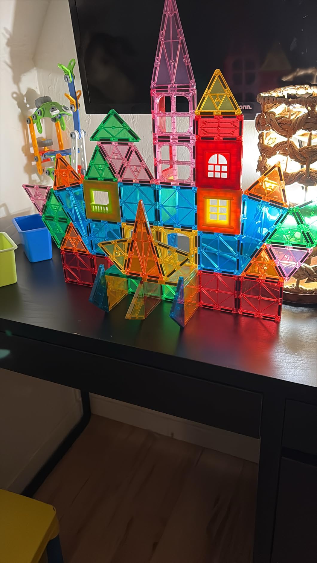 Soyee Magnetic Tiles Toddler Toys 32PCS customer photo 1