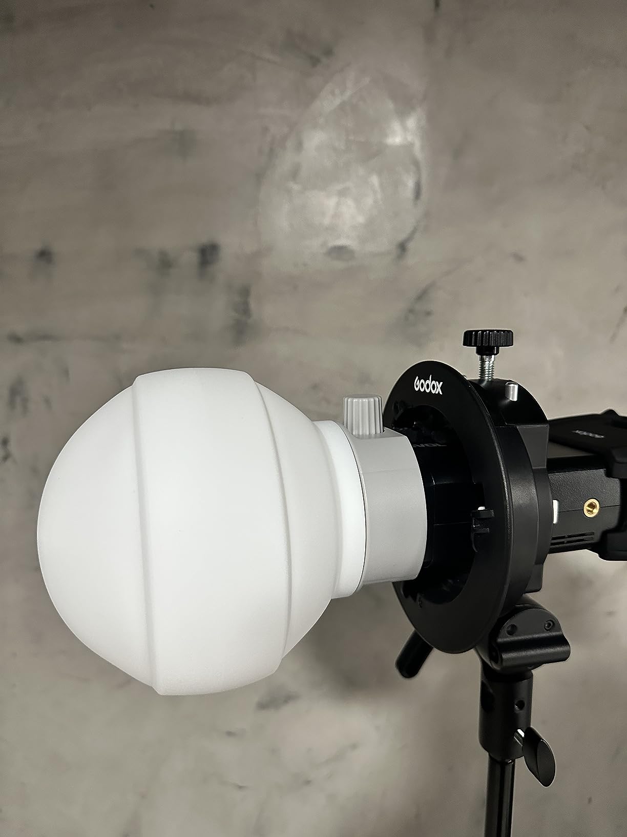 Godox ML-CD15 Flash Diffuser w/3 adapters, Diffusion Dome Light Modifier | for Godox V1S V1C V1N V1F V1O V860III V860II V850III TT685II TT600 TT685 AD200 AD200PRO AD300PRO AD400PRO ML30 ML60 ML60BI customer photo 2