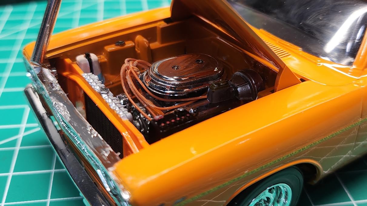 Revell 1970 Plymouth Road Runner Plastic Car Model Building Kit 1:24 Scale customer photo 2