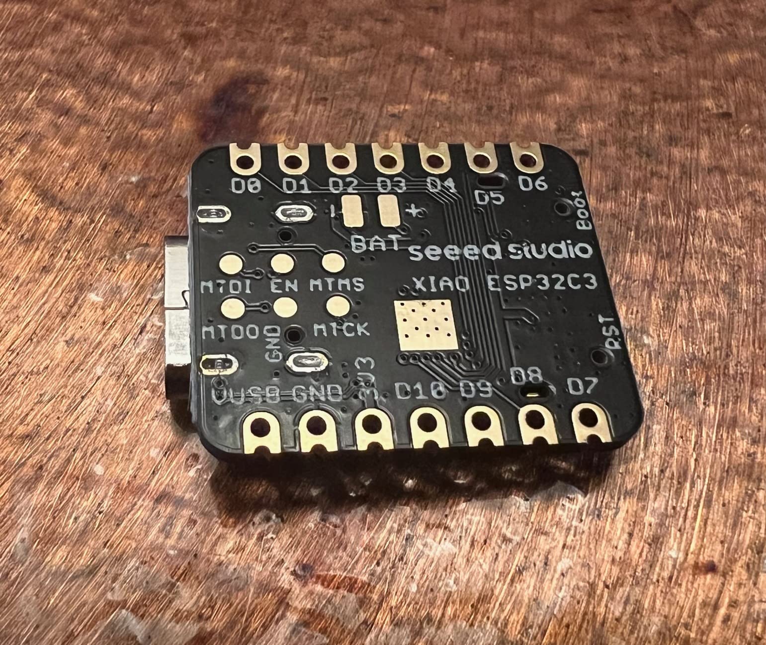 Seeed Studio XIAO ESP32C3 - Tiny MCU Board with Wi-Fi and BLE for IoT Controlling Scenarios. Microcontroller with Battery Charge, Power Efficient, and Rich Interface for Tiny Machine Learning customer photo 2