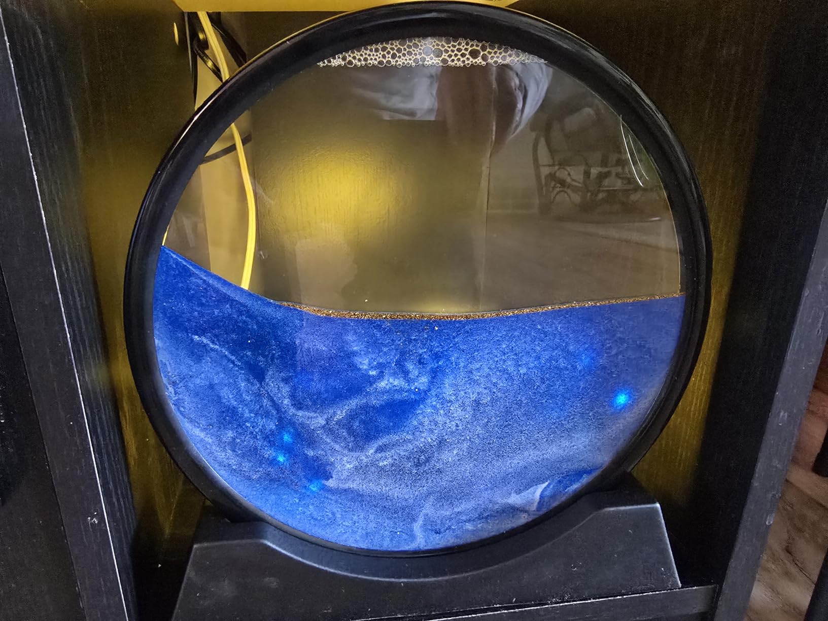 SANDCLE Moving Sand Art Picture - Sand Art Liquid Motion 3D Deep Sea Sandscape, Round Glass Frame Display Flowing Sand Relaxing Toy for Desktop Home Office Work Ocean Decor(Black, 7