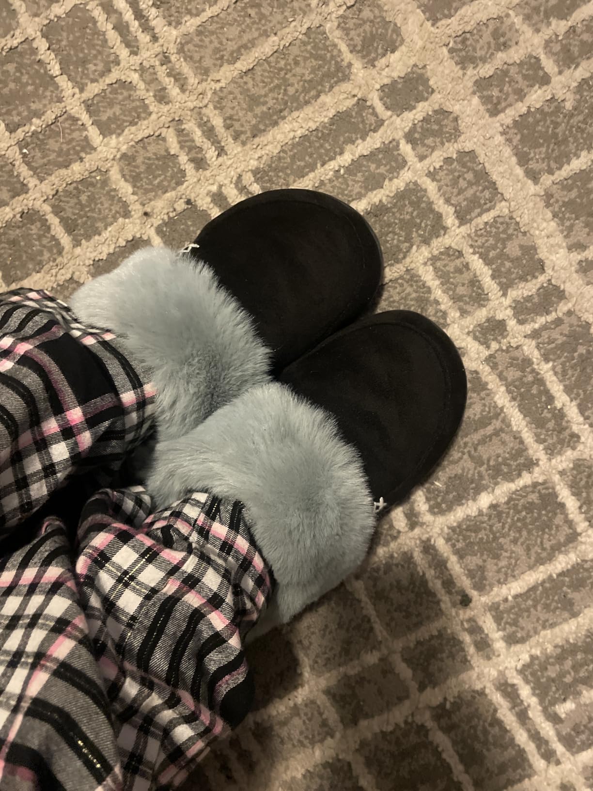 NineCiFun Women's and Men's Memory Foam House Slippers, Faux Fur Lined Indoor Fuzzy Slippers with No-slip Sole, Slip on Suede Home Shoes, Warm Winter Gift for Women & Men customer photo 1