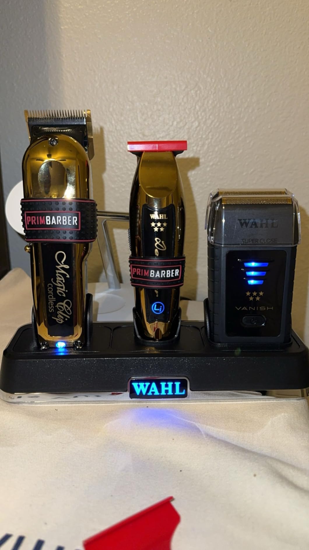 Wahl Professional 5 Star Vanish Cordless Foil Shaver, Model 08173-700 customer photo 2