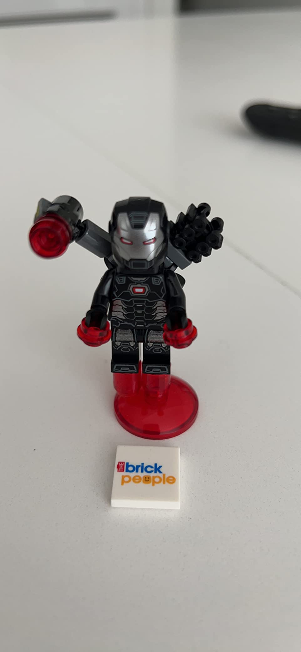 LEGO Superheroes: War Machine Minifigure with Shoulder Cannon, Blaster, and Grey Cape (James Rhodes) customer photo 1