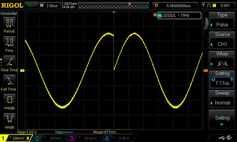 UNI-T UTG932E Function Generator Arbitrary Waveform Signal Generator | 30MHz, Dual-Channel, 200MSa/s, 14 Bits, Frequency Meter customer photo 2