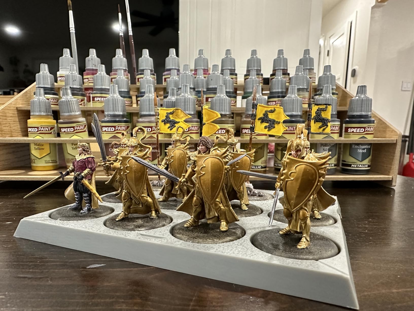 Speedpaint 2.0 Metallics Set Combo, 10 x 18 ml | Acrylic Contrast Paint Set incl. 10 metallics & 2 Free Basecoating Brushes, Miniature Model Painting, DnD & Warhammer Figures customer photo 2