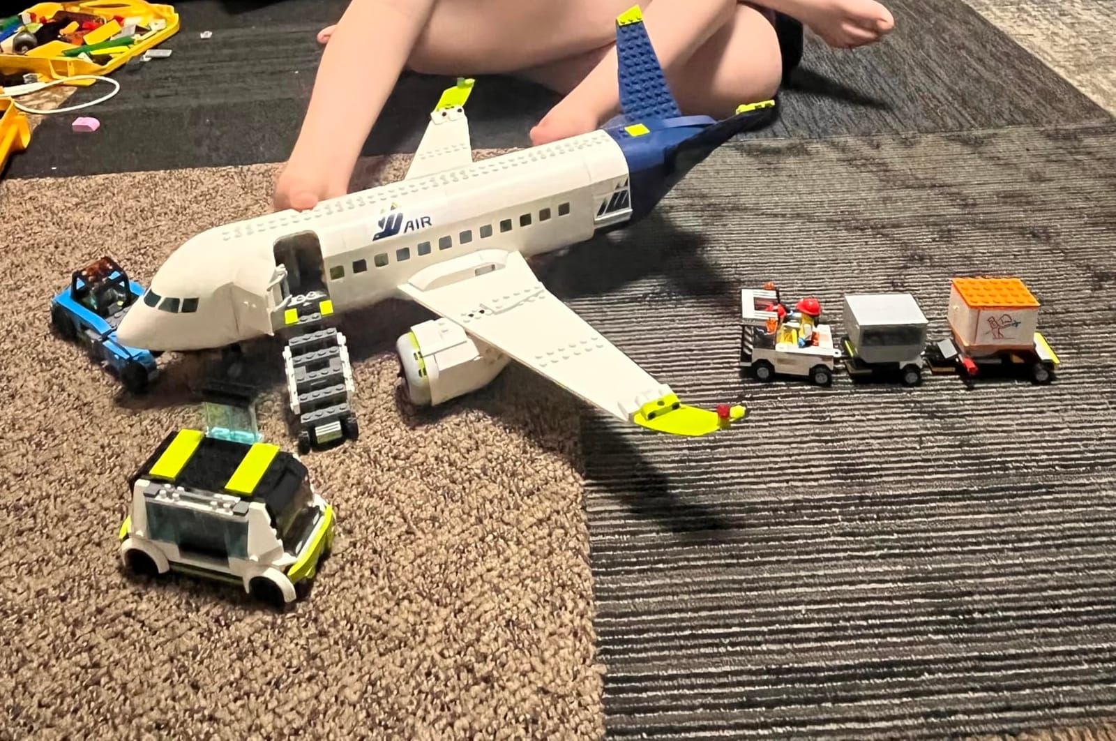 City Passenger Airplane Toy - Building Set for Boys & Girls, Ages 7+ - Educational Gift for Kids - W/Buildable Vehicle Toys & 9 Minifigures - 60367 customer photo 1