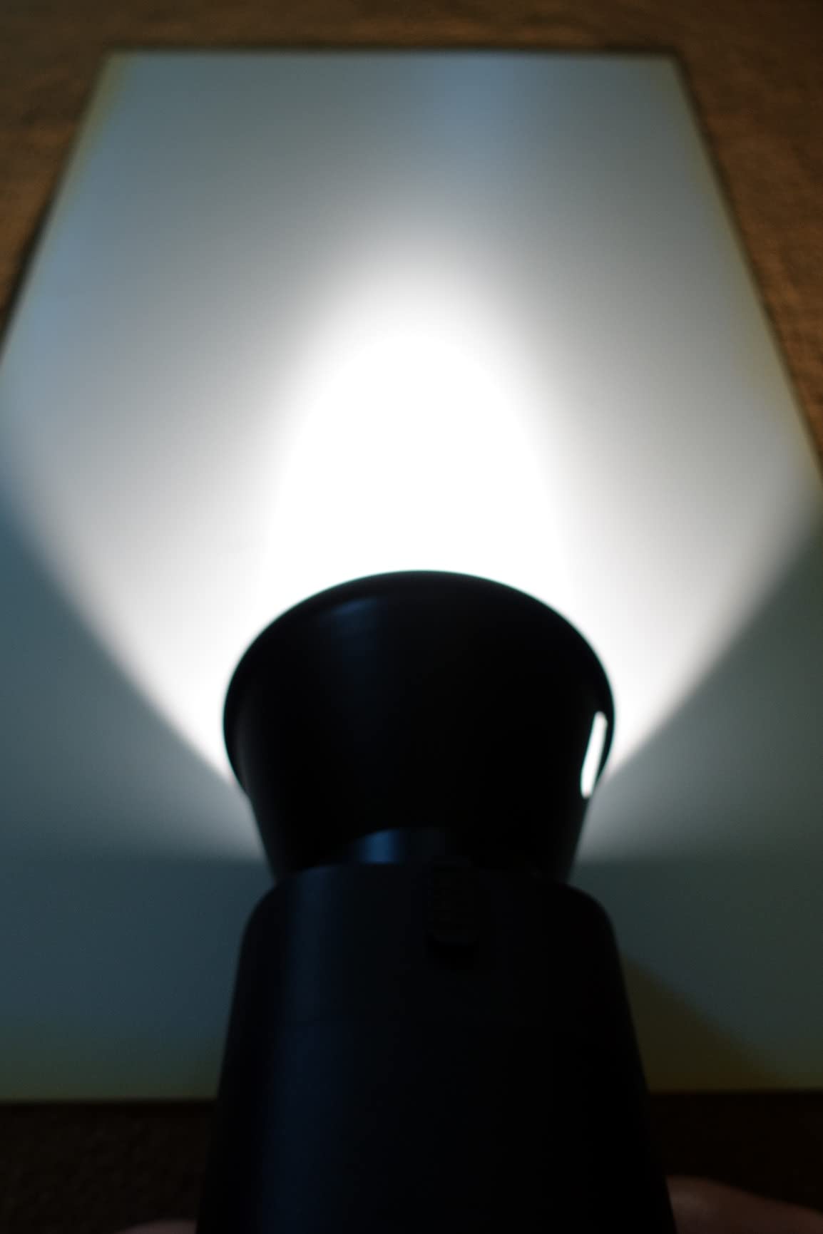 NEEWER CB60B 70W LED Video Light with 2.4G&APP Control, COB Bi Color 2700K-6500K 34000Lux at 1m/CCT CRI97+/12 Scenes/Bowens Mount, Bluetooth, with Reflector, Power Cord, Manual, Studio/Video Recording customer photo 2