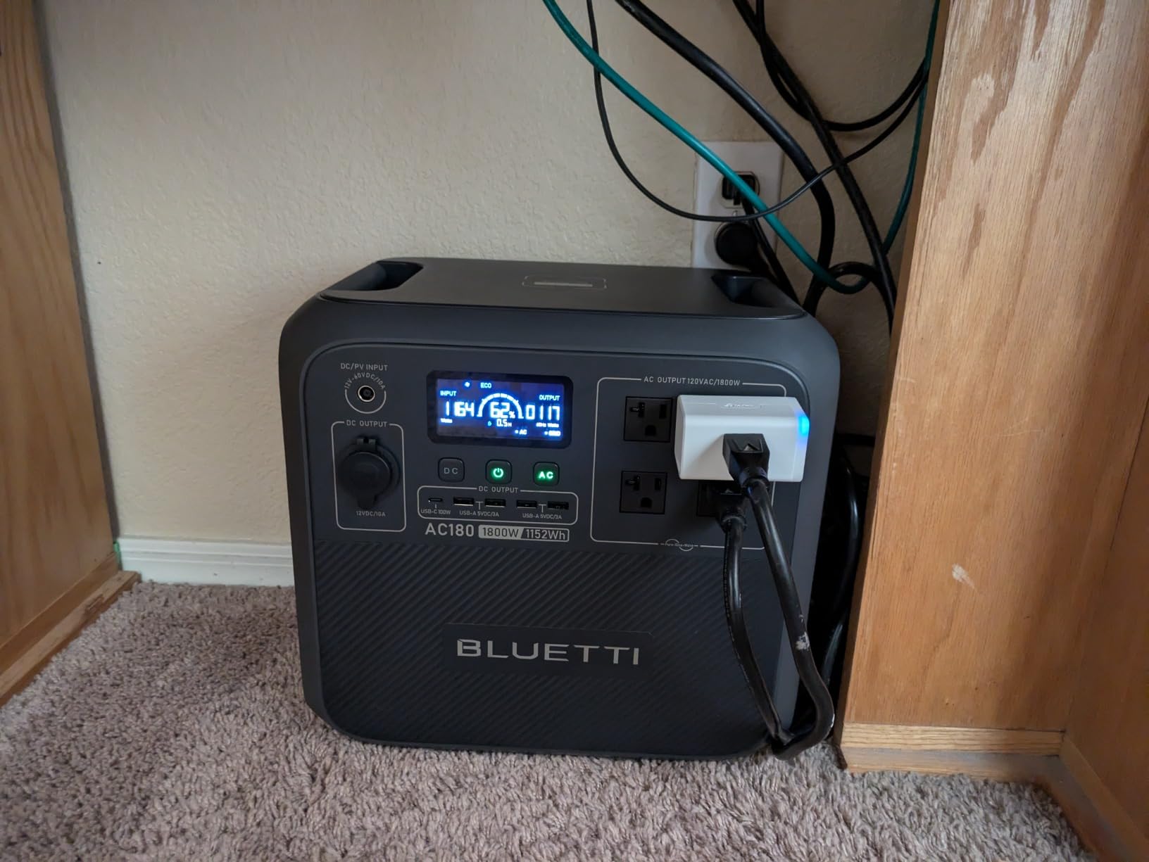 BLUETTI AC180 Portable Power Station 1152Wh 1800W LiFePO4 Solar Generator customer photo 2