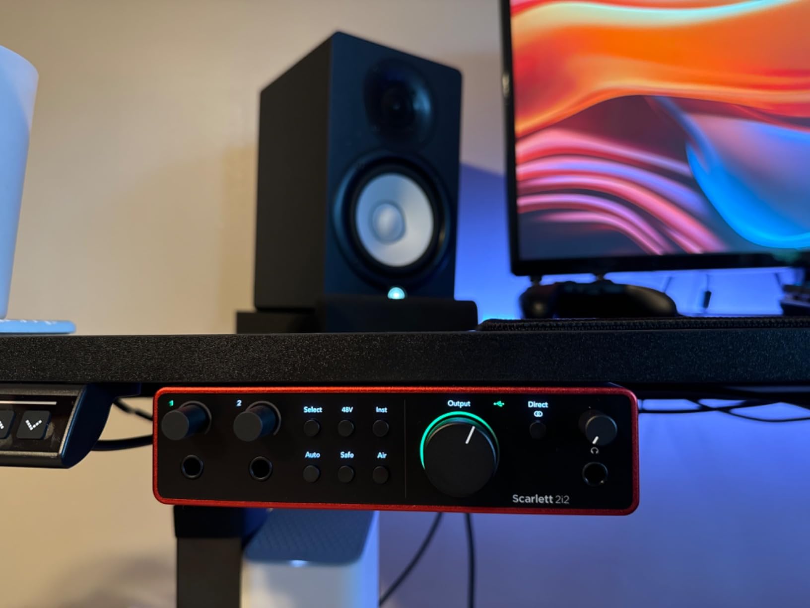 Focusrite Scarlett 2i2 4th Gen USB-C Audio Interface | 2 Mic Preamps, 2 Hi-Z Instrument Inputs, 24-Bit/192kHz, 120dB Dynamic Range, Auto Gain, Clip Safe, Air Modes customer photo 1