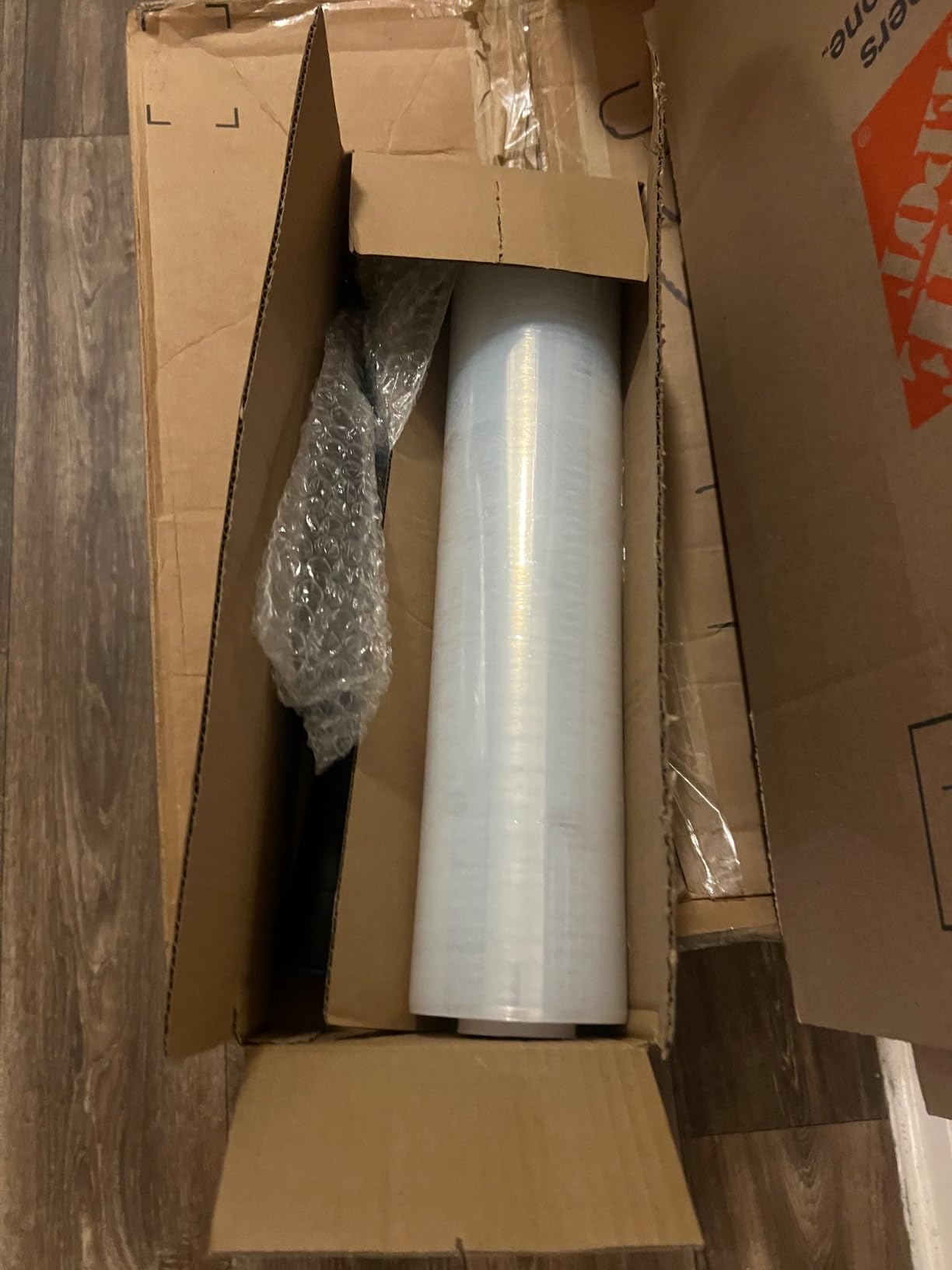 FugaCity Shrink Wrap - 1 Roll with Handles 15 inch W 1000ft L Heavy Duty Stretch Wrap, 60 Gauge 500% Stretch Industrial Strength for Pallet Wrap, Furniture Wrapping Moving customer photo 2