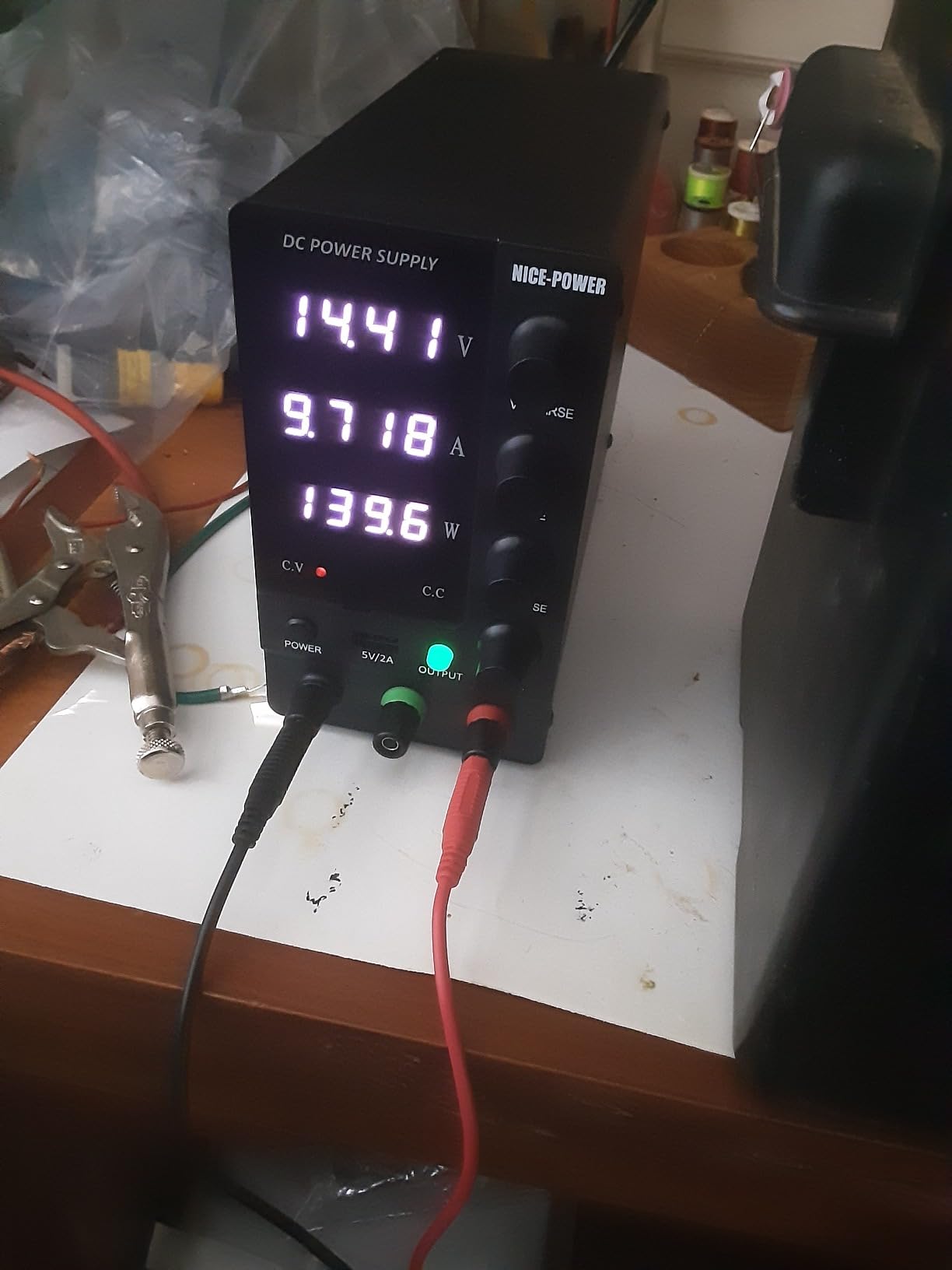 NICE-POWER DC Power Supply Variable 30V 10A, Adjustable Switching Regulated DC Bench Power Supply with Output Switch High Precision 4-Digit LED Display, Benchtop Lab Power Supplies with 5V/2A USB Port customer photo 2