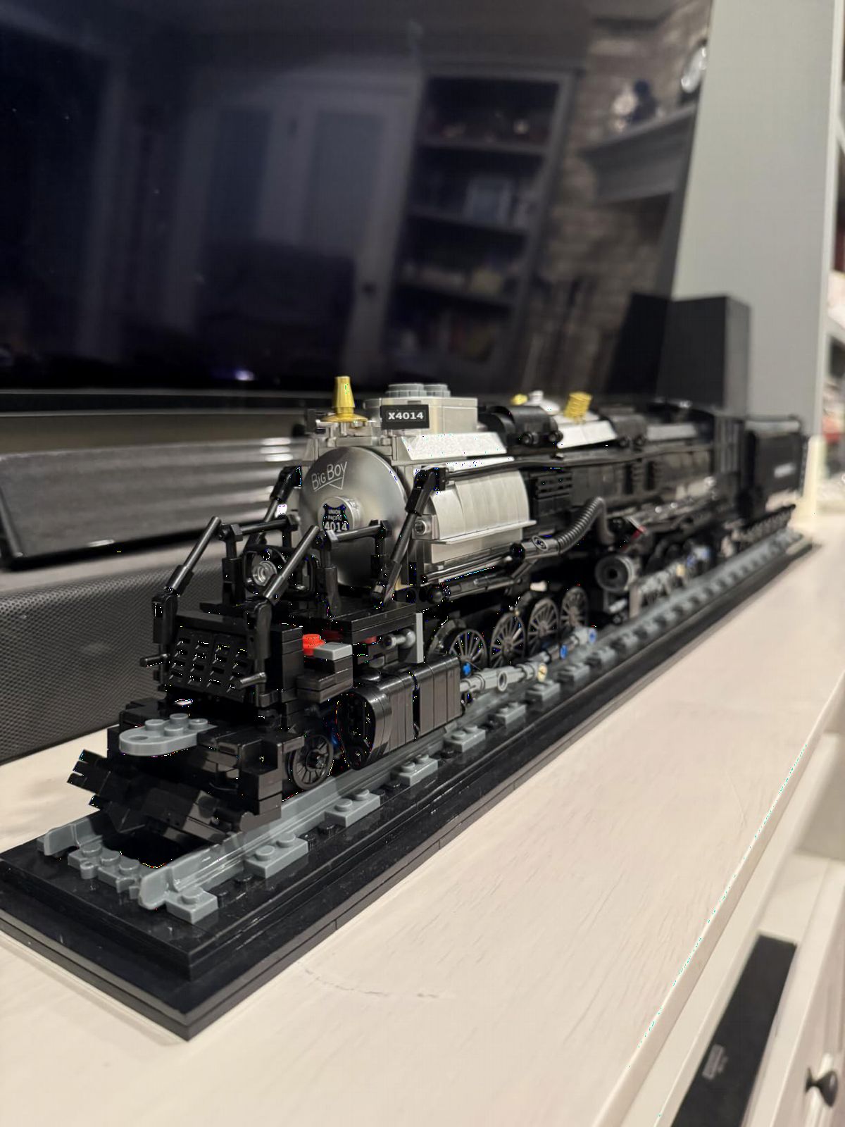 Nifeliz Big Boy Locomotive, Articulated Steam Locomotive Building Block Set, Legendary Steam Train Display Kit for Gift Giving (1,818 Pieces) customer photo 2