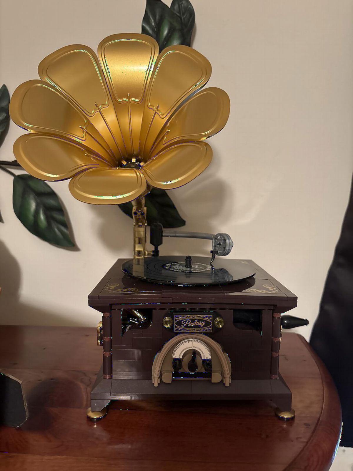 PANTASY Retro Phonograph Building Set, Gramophone Music Box Building Kit, Vintage Music Player Building-Bricks Set, Gramophone Construction Building Blocks Model Set customer photo 1