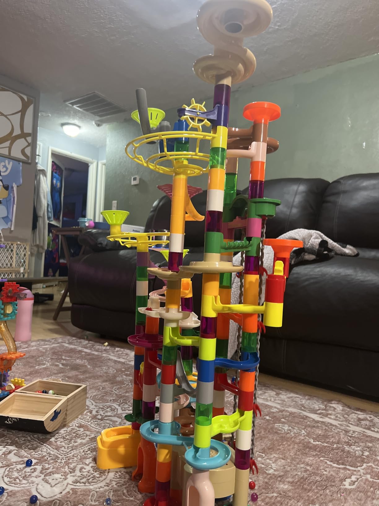 JOYIN 236Pcs Glowing Marble Run with Motorized Elevator - Construction Building Blocks Toys with 30 Glow in The Dark Plastic Marbles customer photo 1