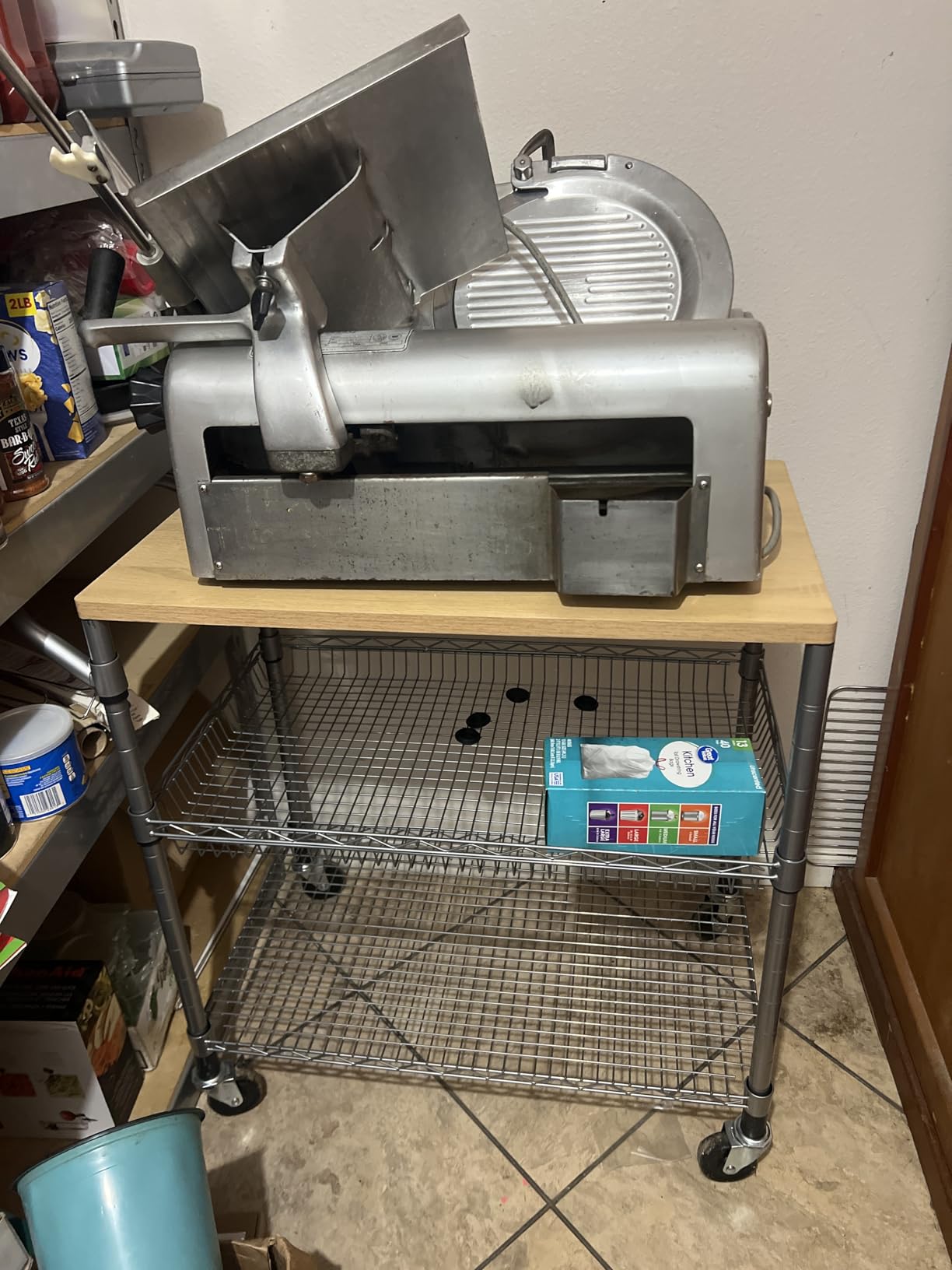 BolDuck Heavy Duty Utility Cart, 990Lbs Capacity 3 Tier Rolling Carts with Wheels, Kitchen Cart on Wheels with Storage, Commercial Grade Metal Serving Carts with Wire Shelving &Handle Bar, Black customer photo 2
