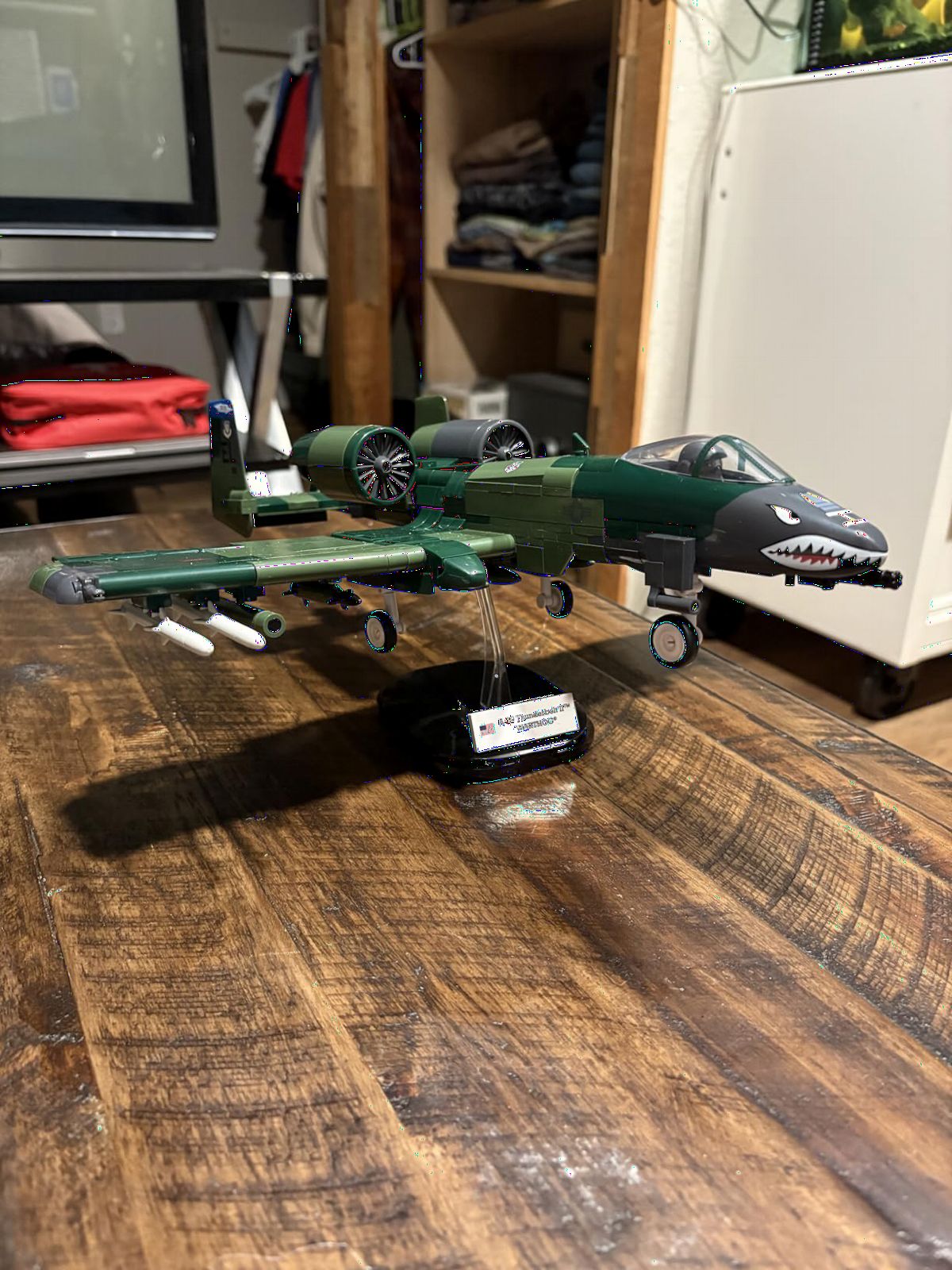 Armed Forces A-10 Thunderbolt II Warthog Aircraft Building Set, 667 Pieces customer photo 1