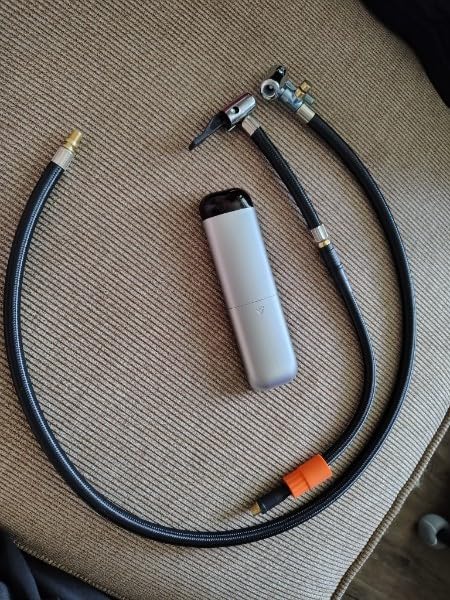 AstroAI L7 Tire Inflator Portable Air Compressor,150 PSI Cordless Bike Pump customer photo 2