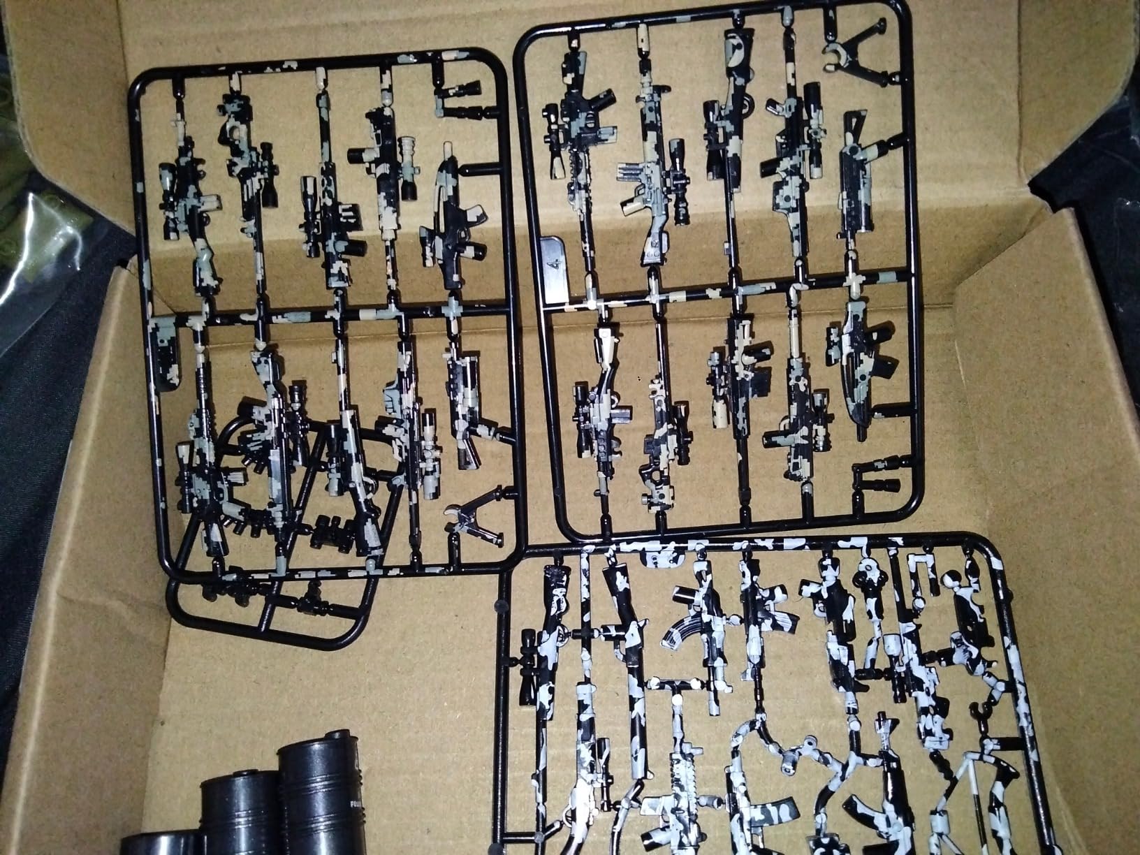 CONVENTEJOY Military Weapon Guns Accessories for Minifigure Block Toys Include Camouflage Helmets E.O.D Suits Shields for Army Soldiers Gear Set Building Kits Kids Toy(260pcs) customer photo 1