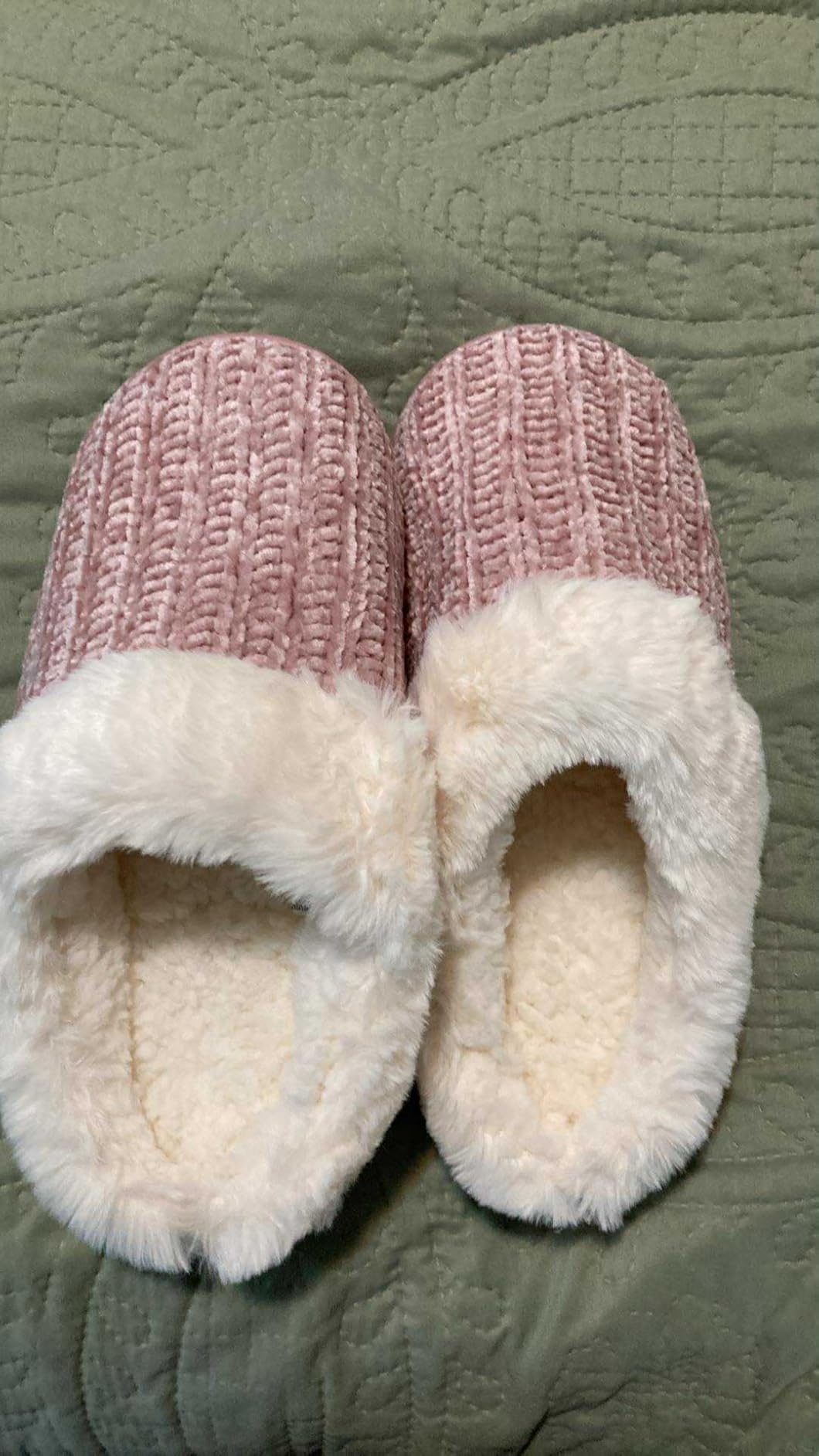 Evshine Women's Chenille Knit Fuzzy Slippers Memory Foam Warm House Shoes customer photo 2