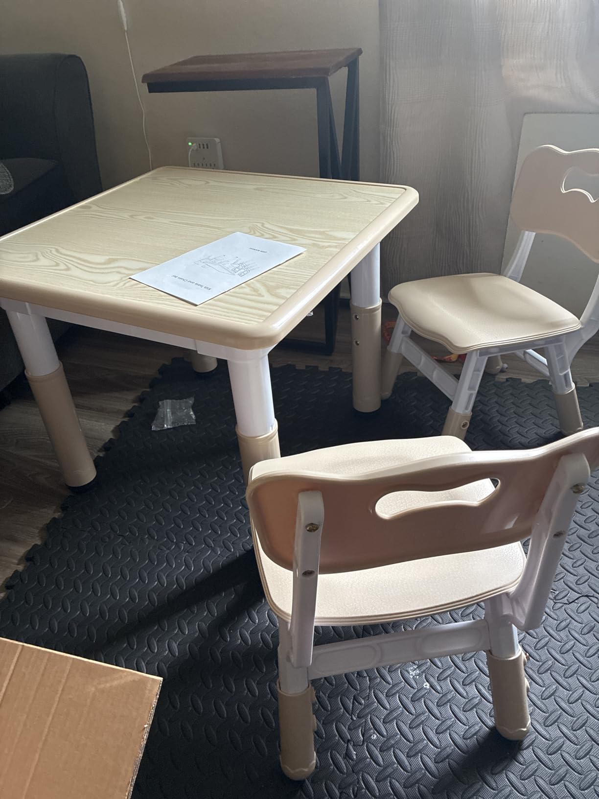 DOREROOM Kids Table and 2 Chairs Set, Height-Adjustable Toddler Table and Chairs Set with Graffiti Desktop, 23.6''L x 23.6''W Children Activity Table for Daycare, Classroom, Home, Burlywood-w customer photo 1
