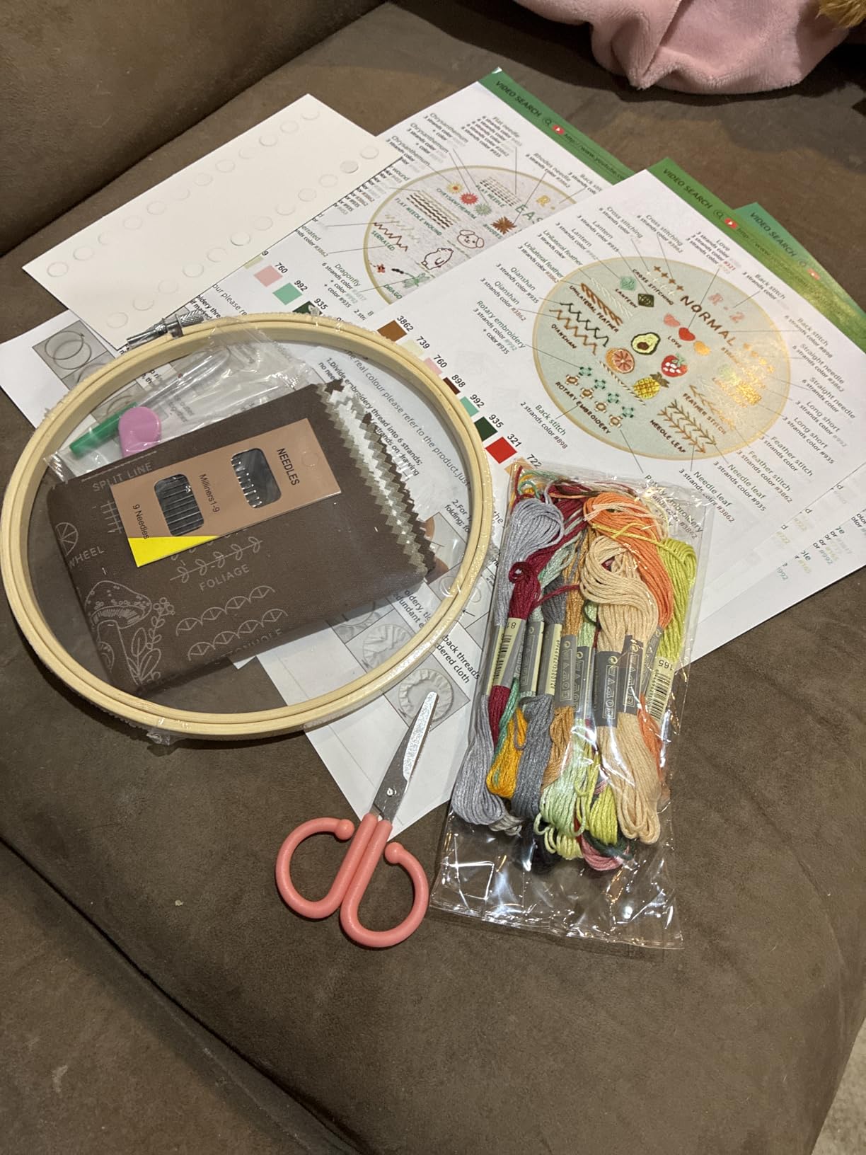 CYANFOUR Embroidery Kit for Beginners, 4 Stages to Learn 38 Stitches, with Step-By-Step Instructions and Clear Videos, Includes Multiple Accessories, Gift for Craft Lovers customer photo 1