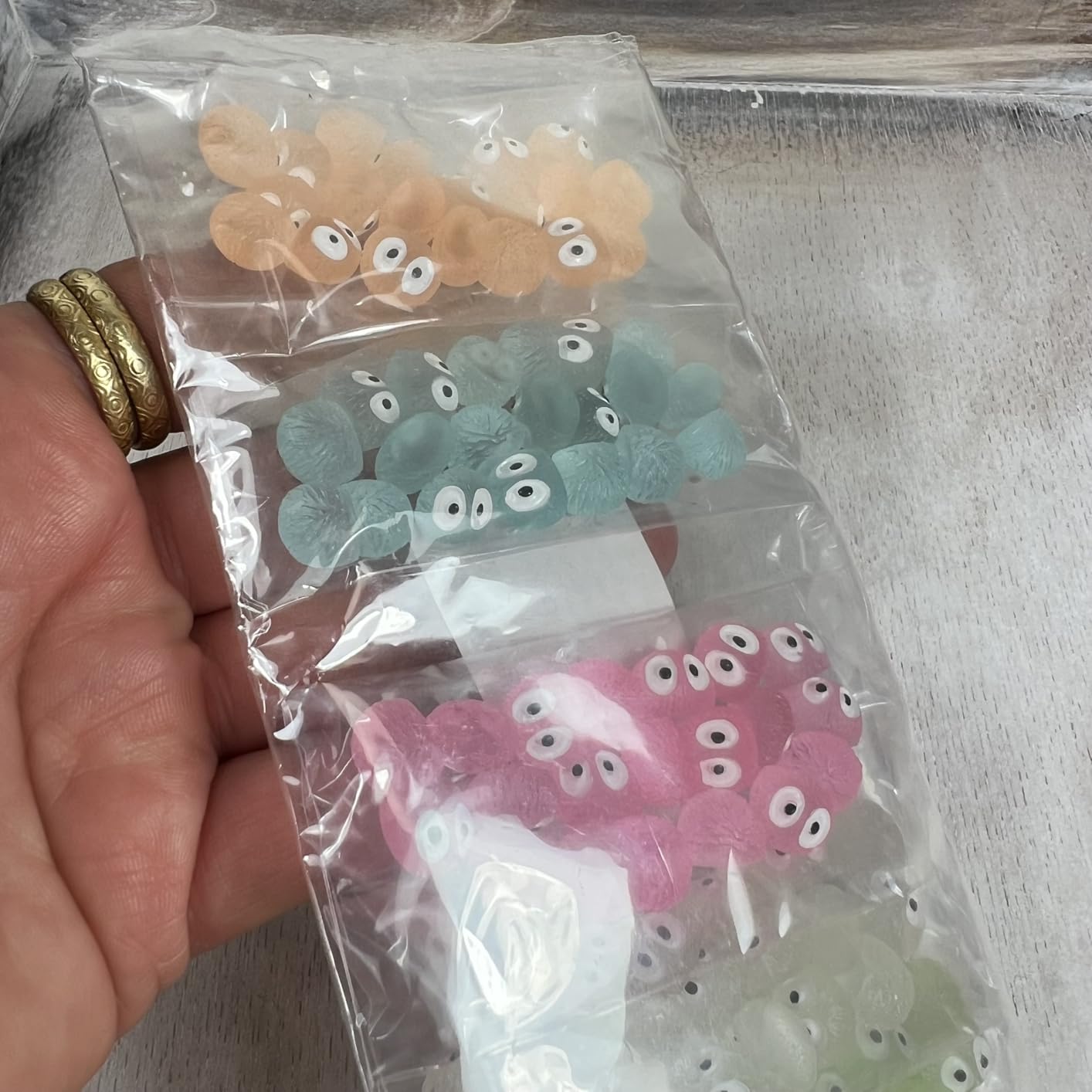 CCINEE 100pcs Luminous Ghost Tree Elves Fairy Resin Briquettes Miniature Garden Accessories Glow in The Dark customer photo 1