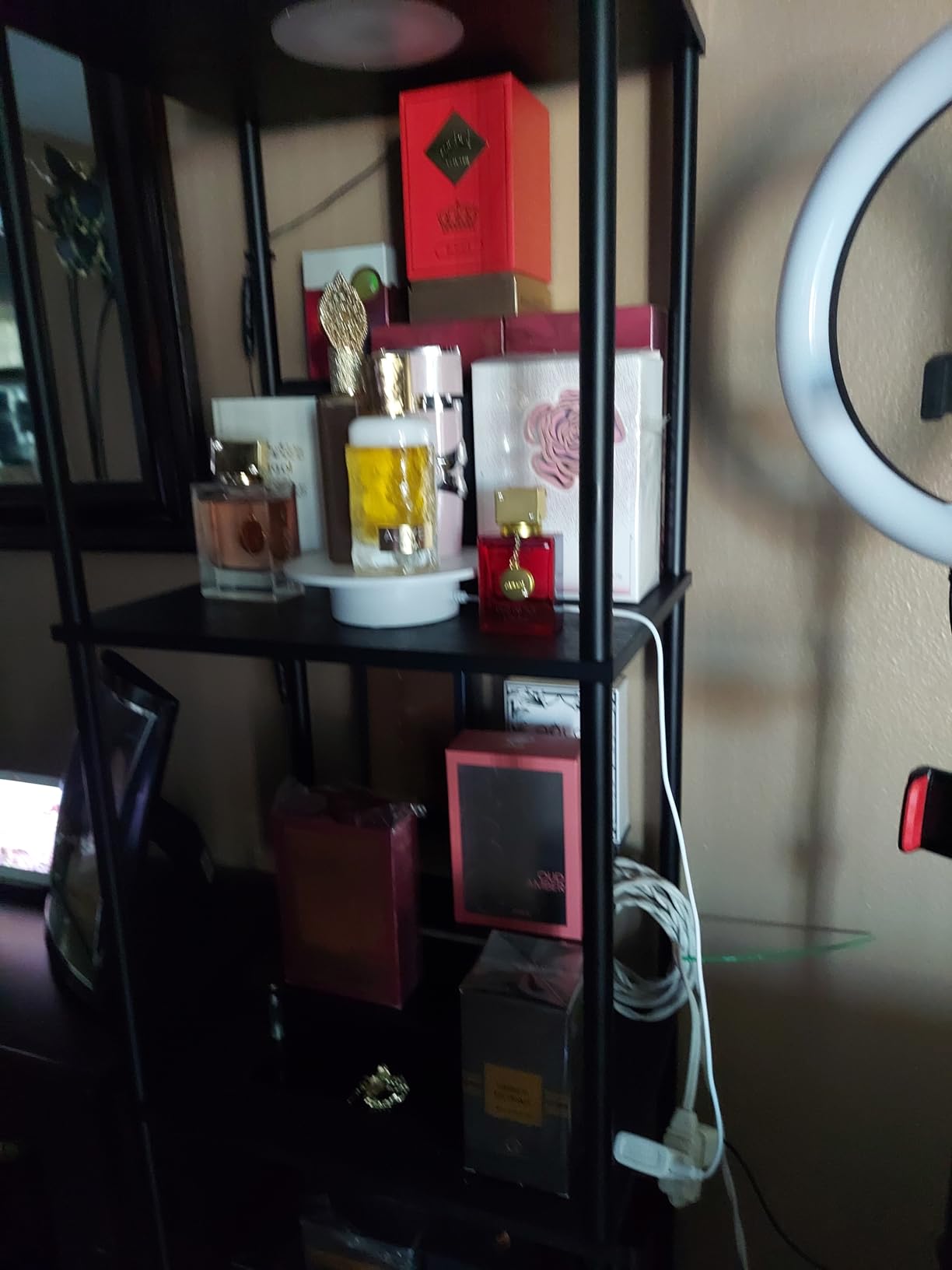 Display Shelf with RGBW Light, Color Changing Curio Cabinet Floor Lamp with Shelves Corner Standing Column Lamp Etagere Organizer Tower Nightstand Bookcase for Living Room Bedroom Office Decor Black customer photo 2
