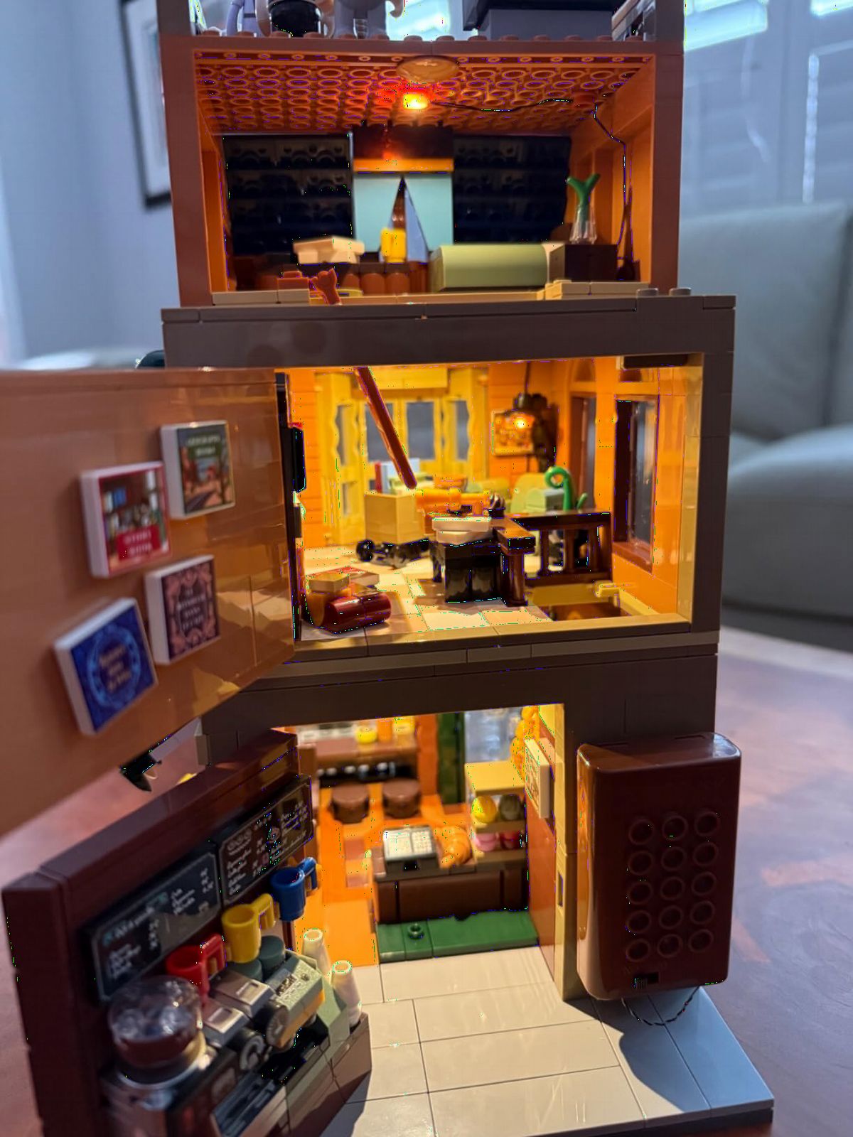 FUNWHOLE Book-Cafe Lighting Building-Bricks Set, 1718 Pcs Modular Building | Coffee House LED Light Construction Model for Adults, Home and Office Decor Building Kit Featuring Full-Print Designs customer photo 1