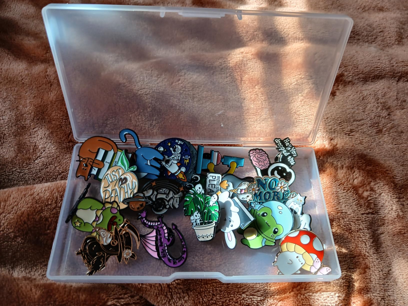 SINCCO 20/40/50 PCS Cute Enamel Pins Bulk, Funny Backpack Pins Aesthetic Lapel Badge Pins Set customer photo 2