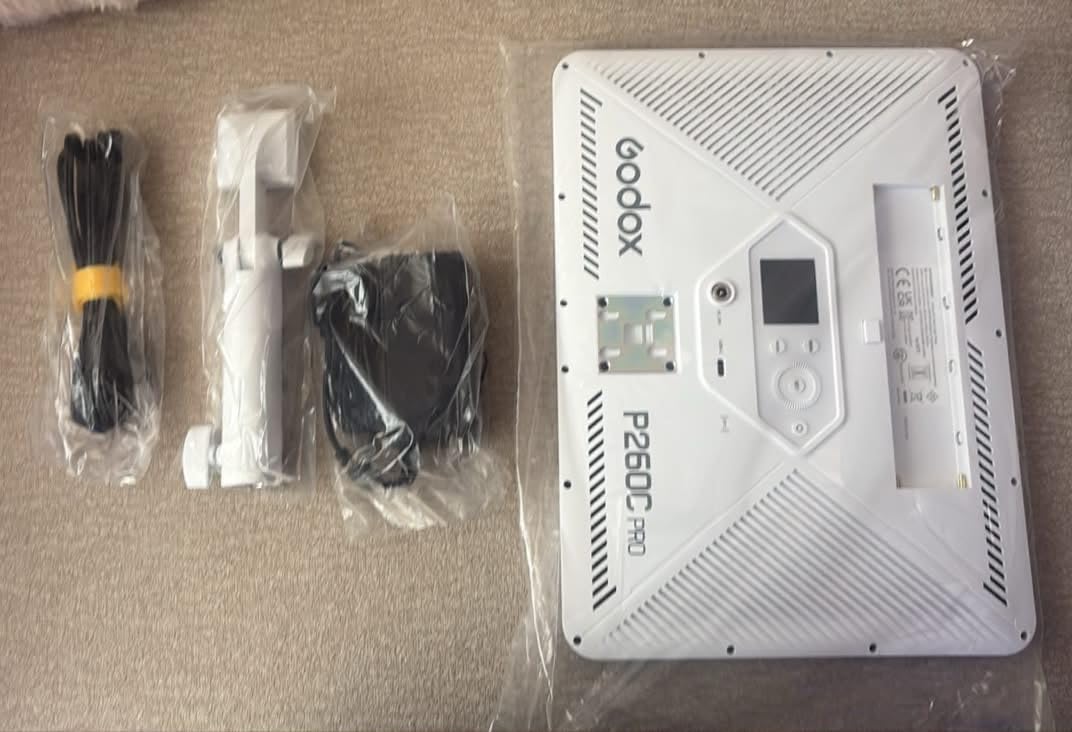 Godox P260C Pro LED Video Panel Light 45W Bi-Color 2800K-6500K with NFC Automatic Pairing and APP Control customer photo 1
