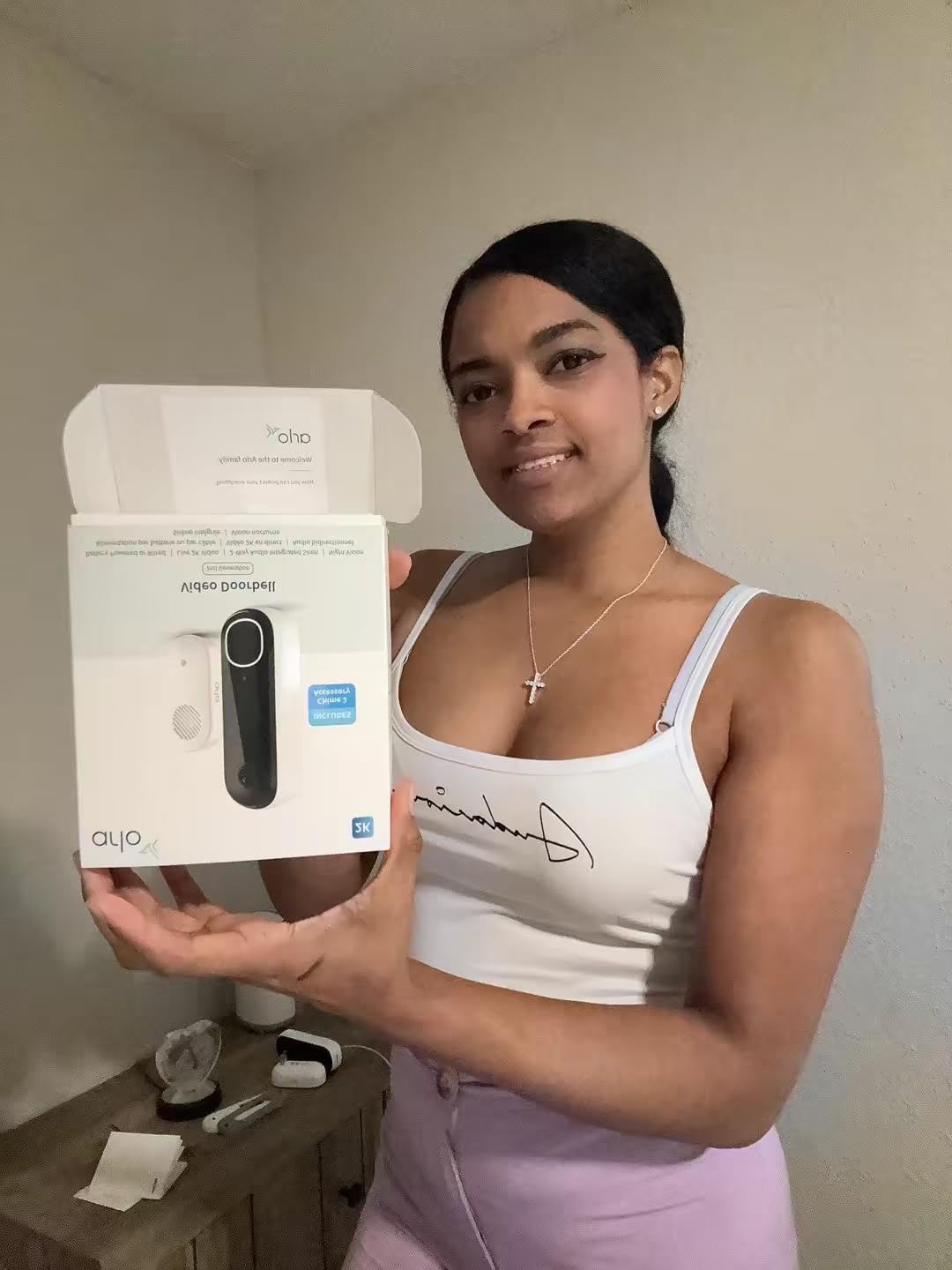 Arlo Video Doorbell 2K (2nd Gen) Wireless or Wired - 1-Cam + Chime | 2K head-to-toe video; Chime audible alerts; Package & person detection; Night vision, 2-way audio; 1-mo Secure plan incl. customer photo 2