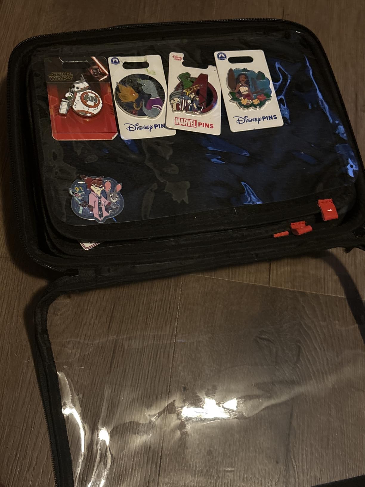 Enamel Pin Display Bag, 18 Page EVA Hard Shell Pin Trading Book customer photo 1