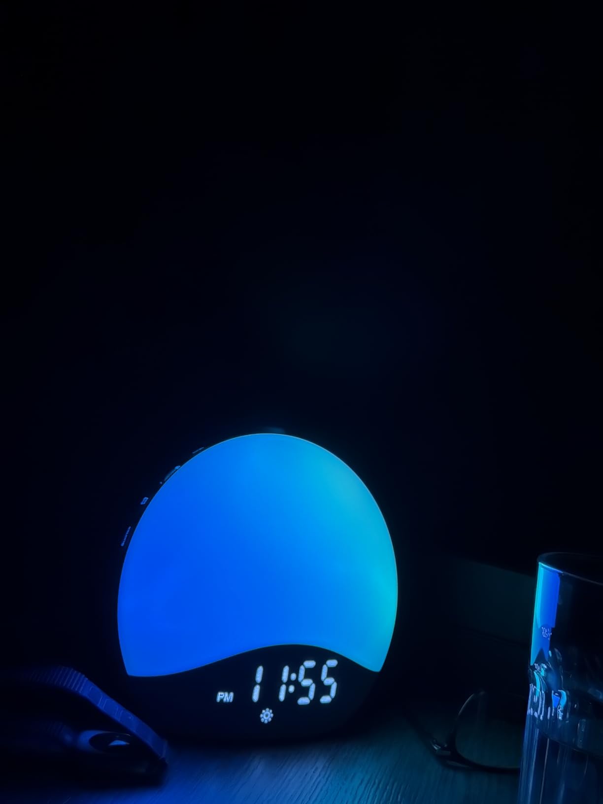 ecozy Sunrise Alarm Clock, White Noise Sound Machine, 26 Soothing Sounds | Alarm Clock for Home & Bedrooms, 17 Night Lights, Bluetooth Speaker, Sunrise Wake-Up Light for Heavy Sleepers, Adults, Kids customer photo 2